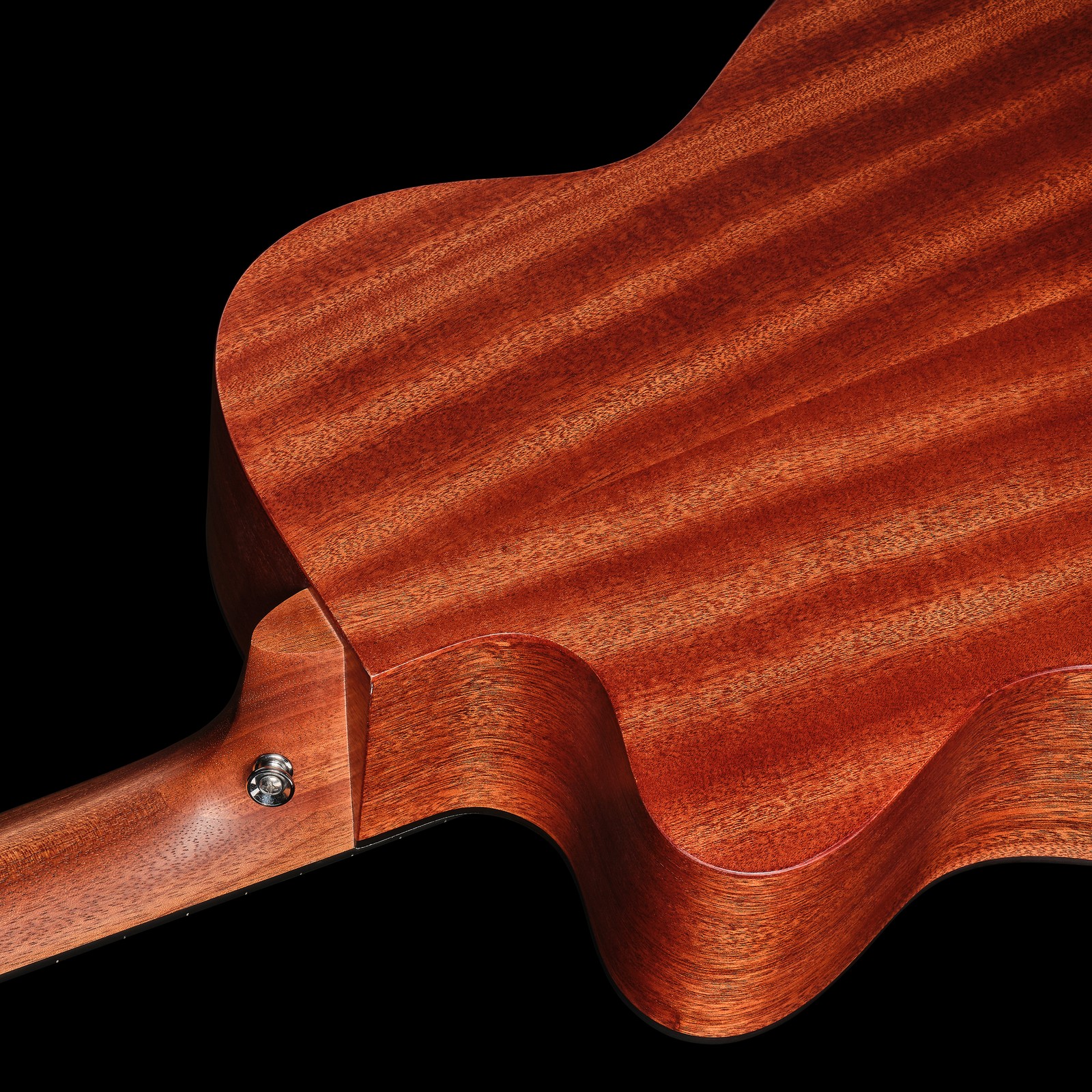 Neck transition of the Martin Guitar 000C Jr E Bass Burst