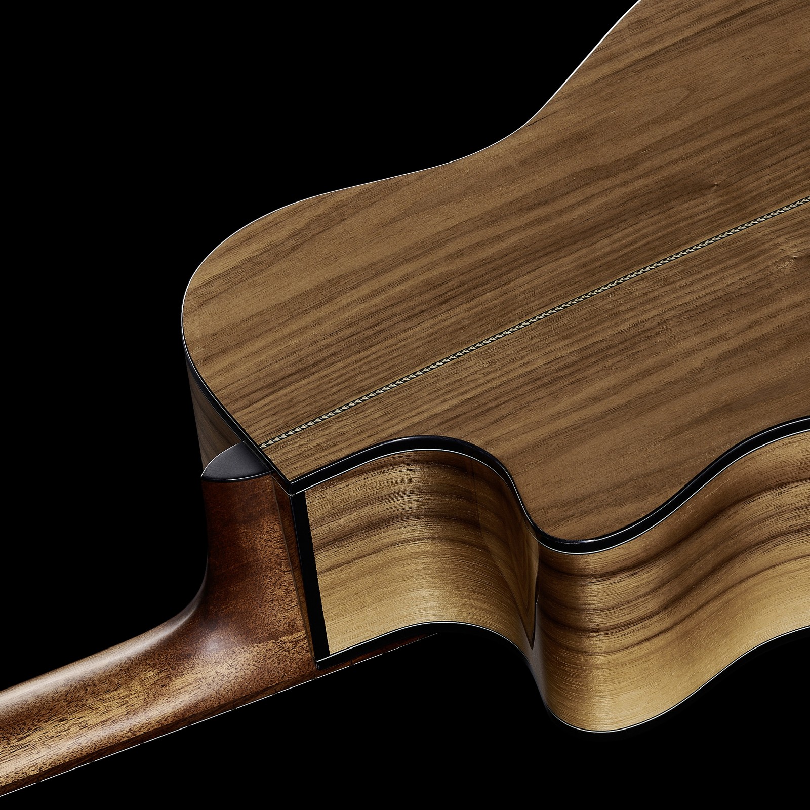Neck joint of the Harley Benton Baritone CLG-414BCE NT Baritone Acoustic Guitar with Pickup