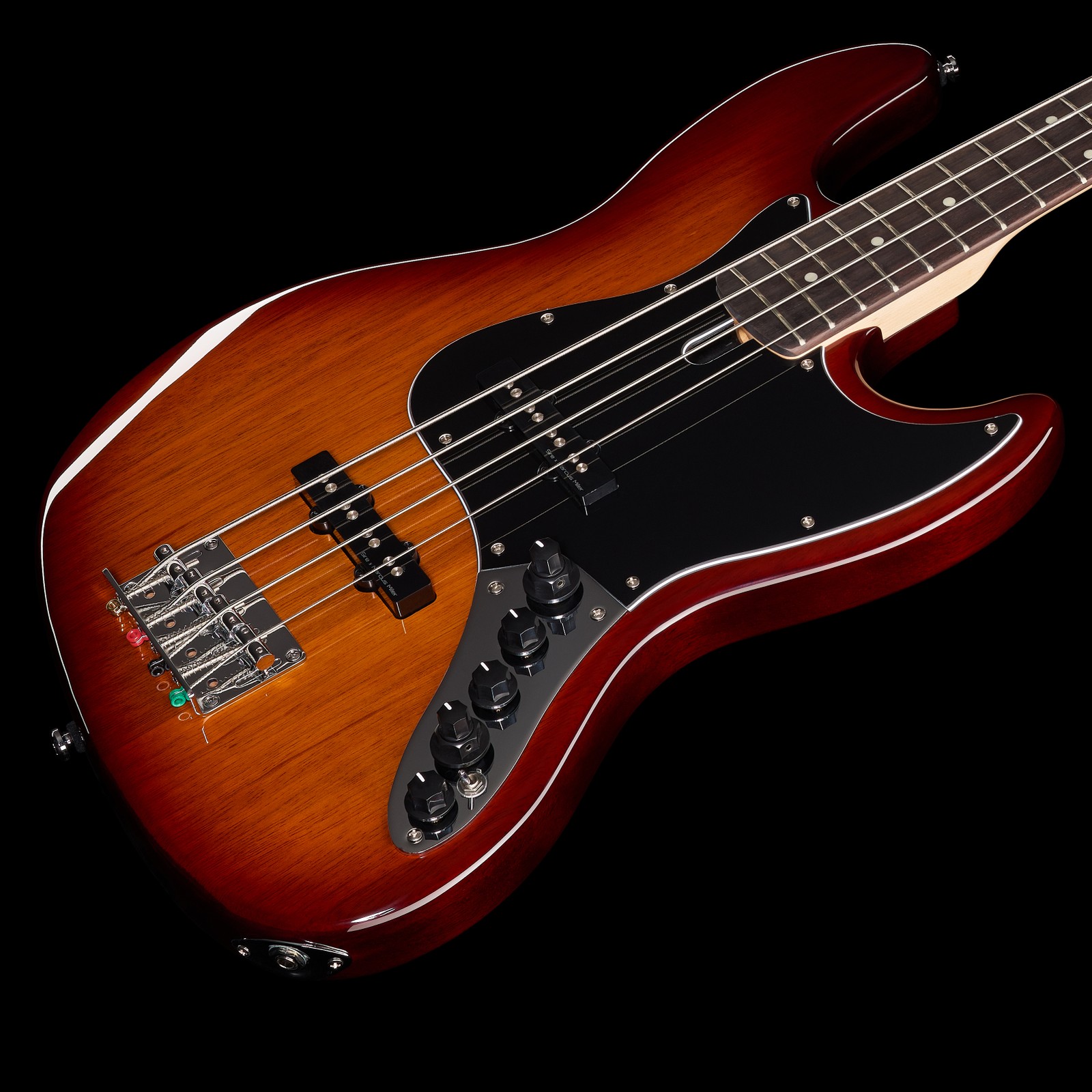 Marcus Miller V3 TS 2nd Gen with mahogany body and two single coil pickups