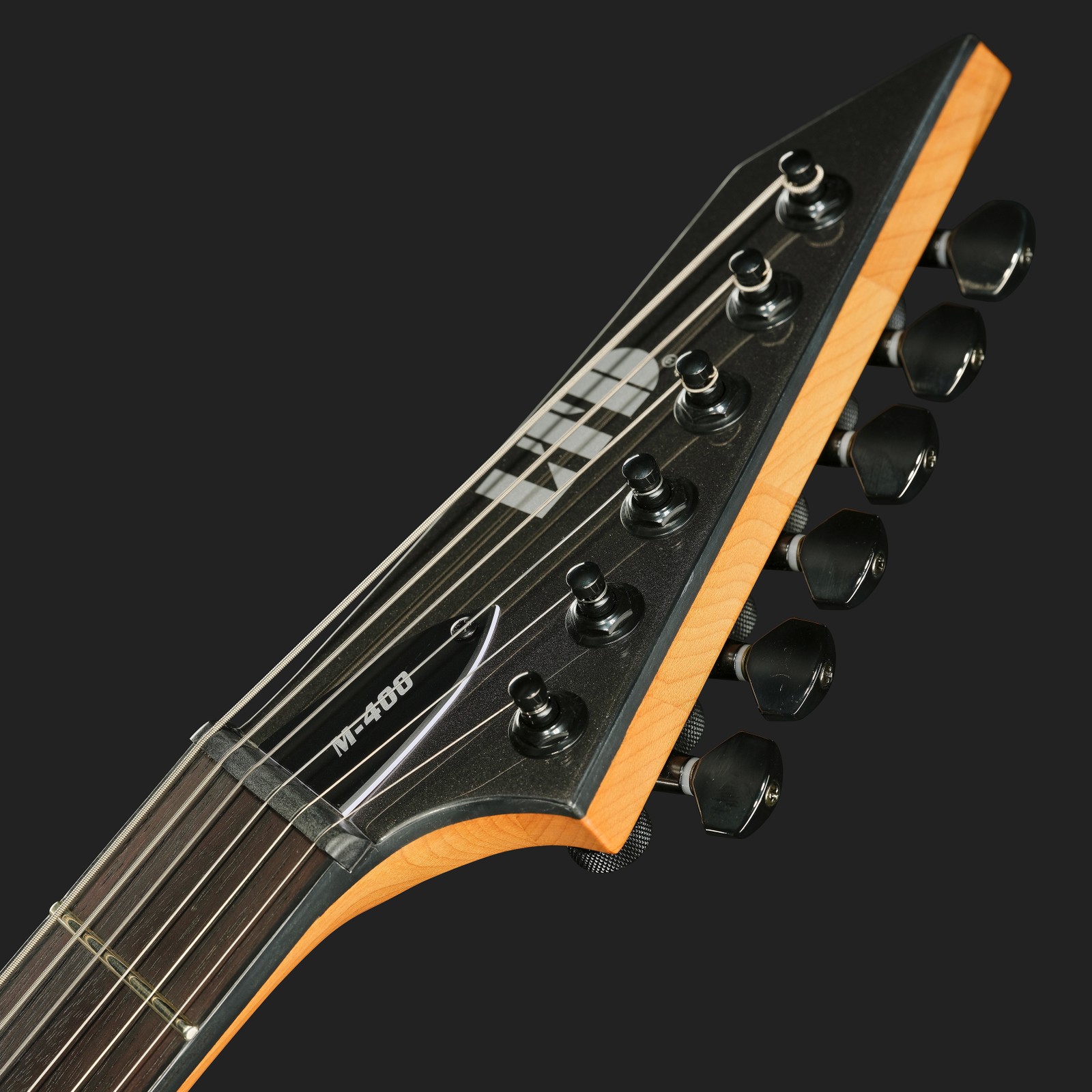 Kopfplatte der ESP LTD M-400HT CM E-Gitarre