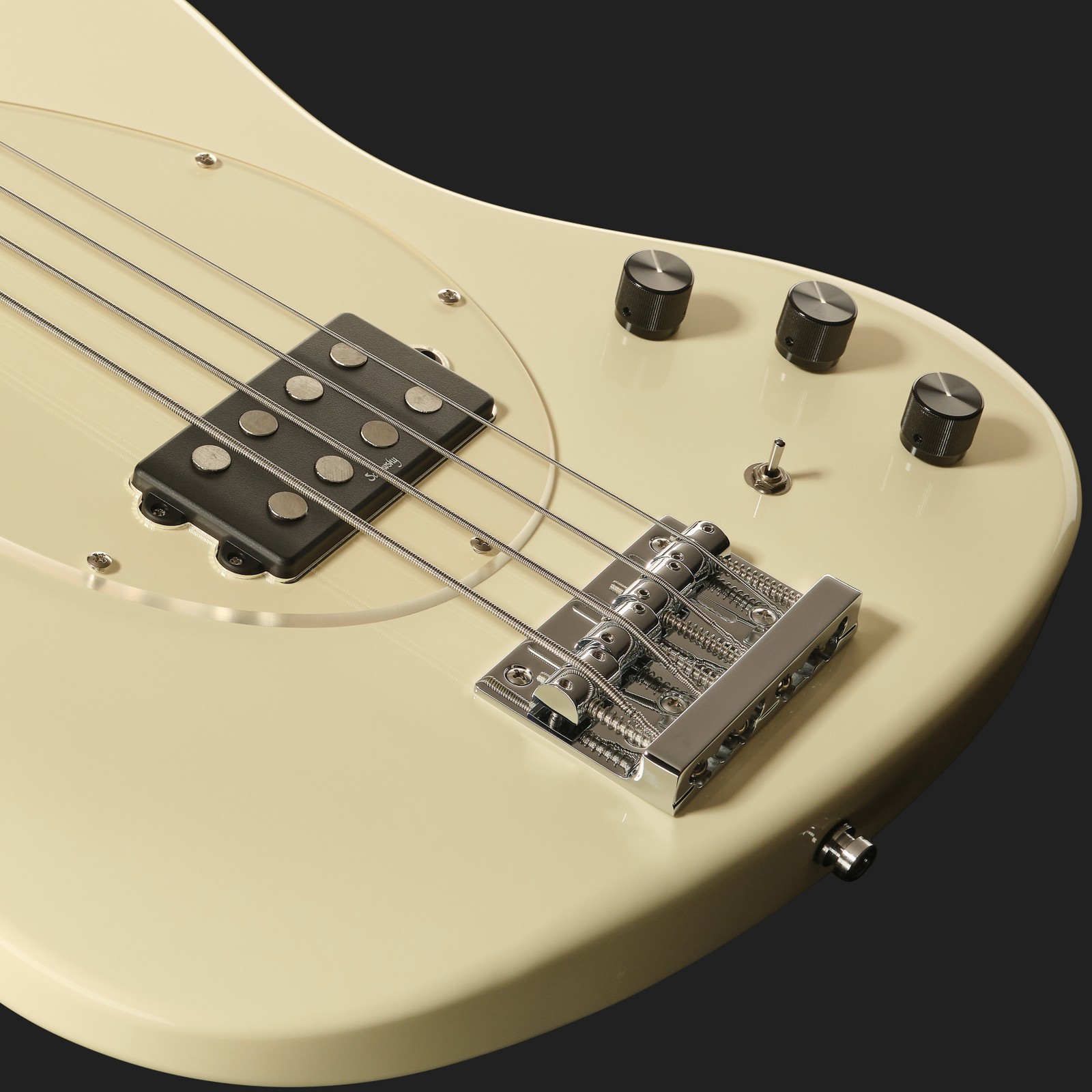 Humbucker and controls, Sadowsky MetroExpress 21 Vintage M4 Maple White, electric bass guitar
