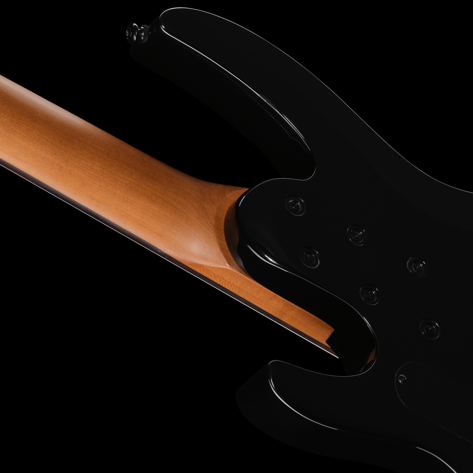 Halsübergang des ESP LTD B-205DX RB E-Bass