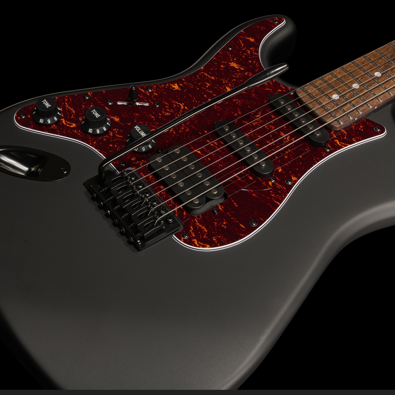 Korpus der Harley Benton ST-20HSS LH SBK mit Humbucker und Singlecoils