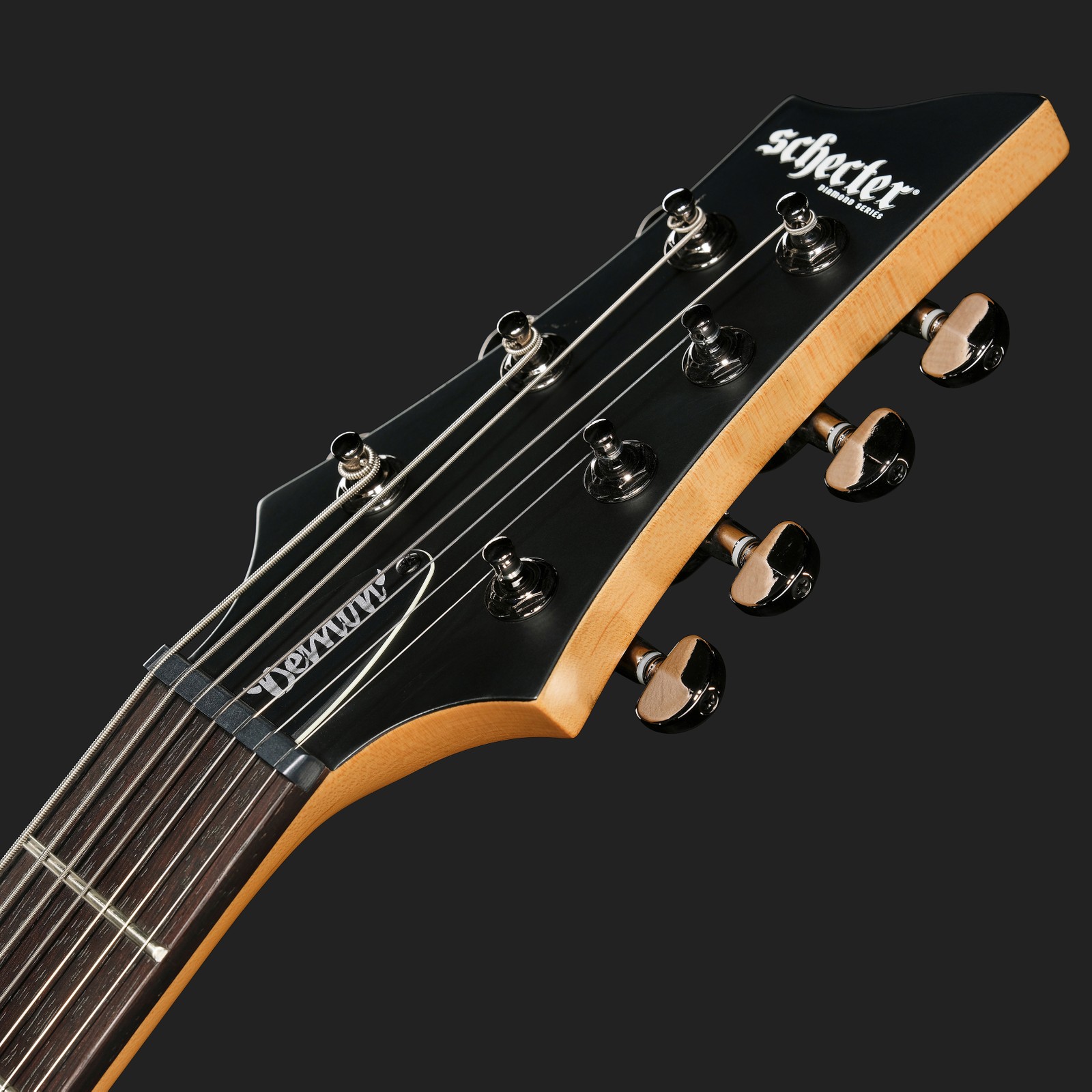 Kopfplatte der Schecter Demon 7-Satin Black E-Gitarre