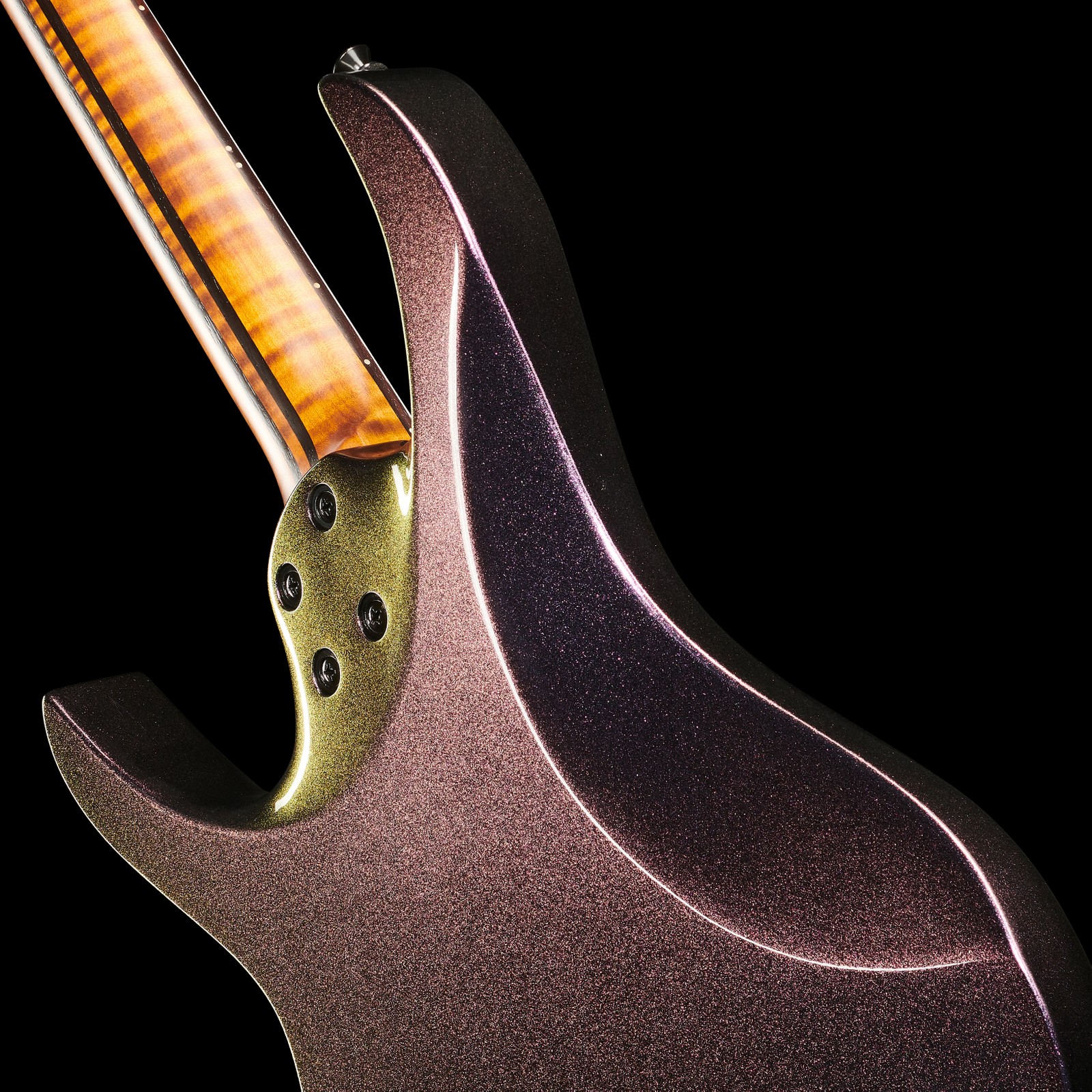 Gerösteter Ahornhals auf der Rückseite der Mooer GTRS Guitars Wing 900 Int API