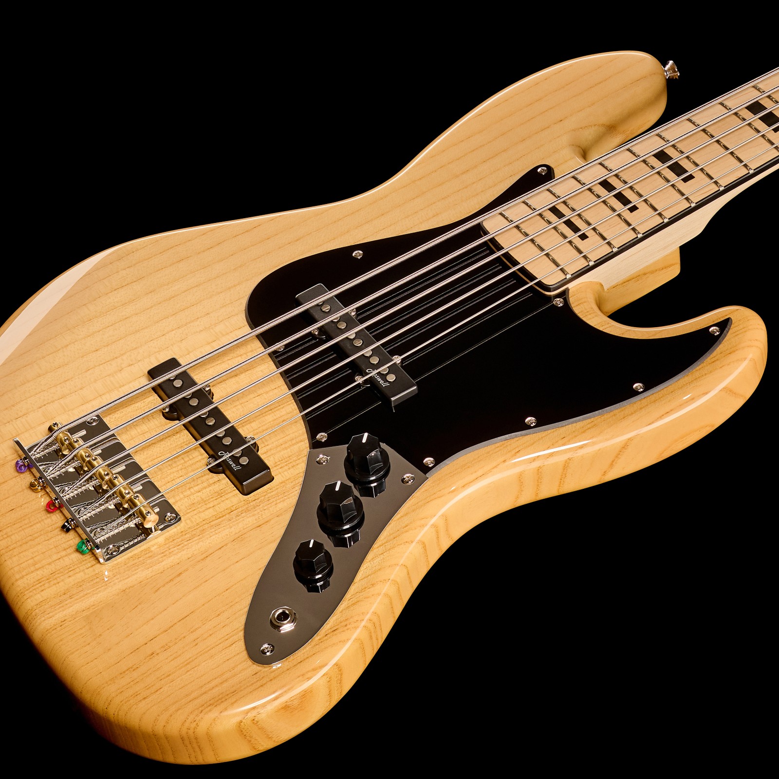 Decke mit Tonabnehmern des Harley Benton JB-75-5MN NA Vintage Series 5-Saiter E-Bass