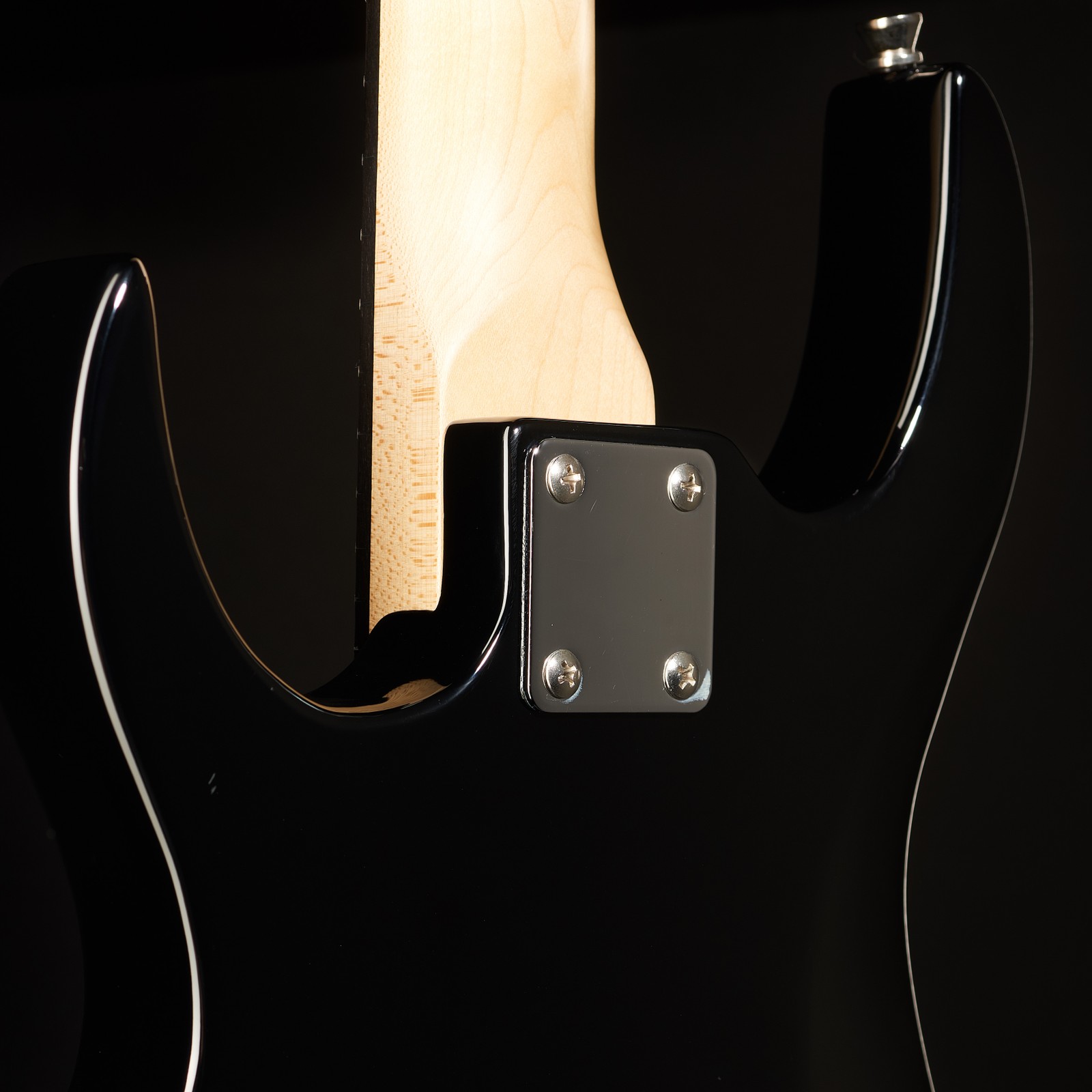 Rear view, Harley Benton junior guitar