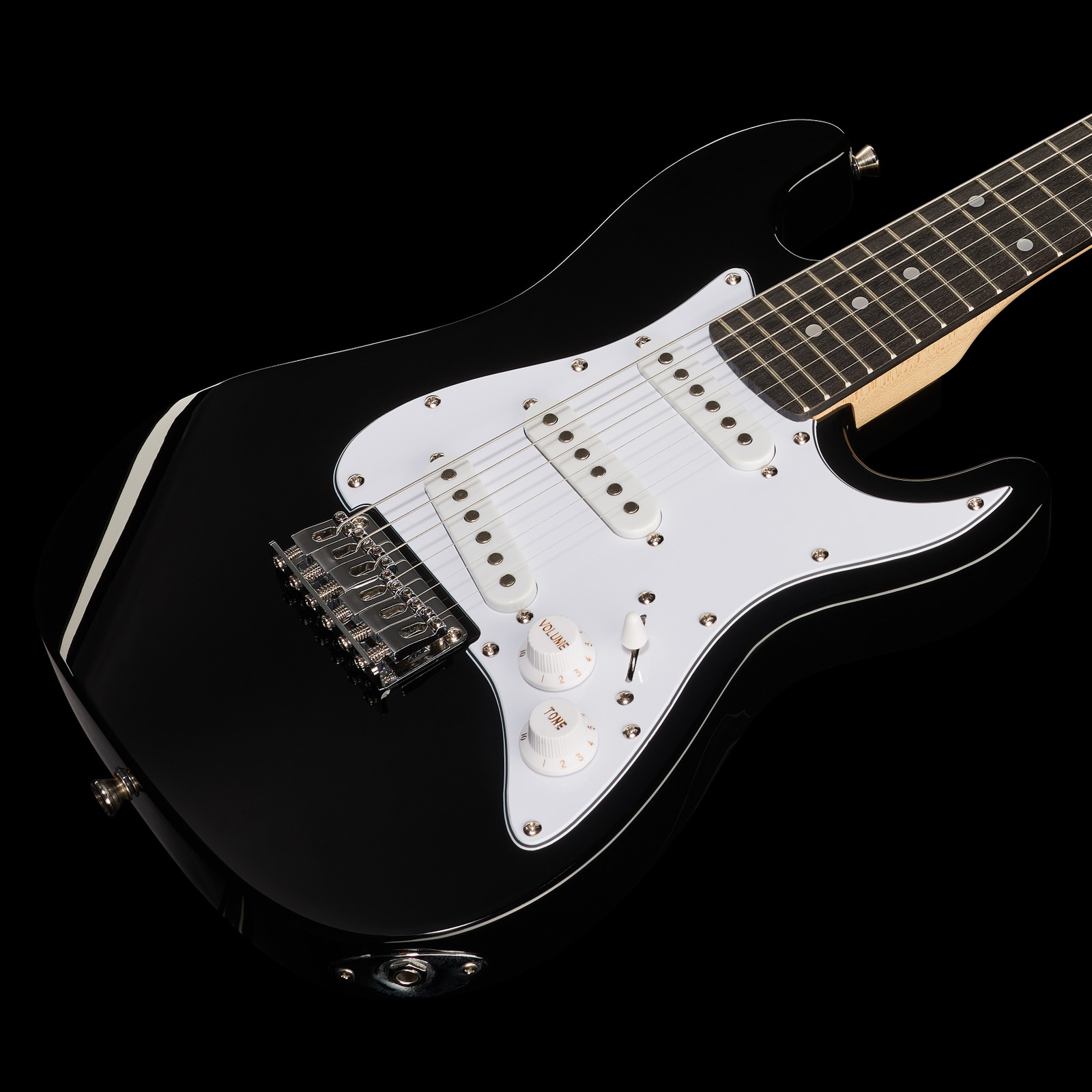Harley Benton ST-Shorty body pickguard pickup angled view Tonabnehmer