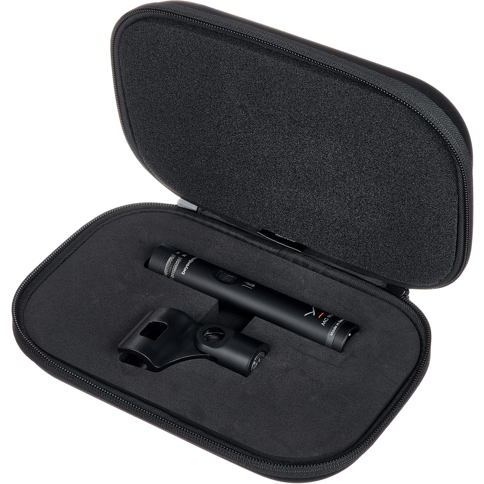 beyerdynamic MC 950 und Mikrofonklemme in Tasche