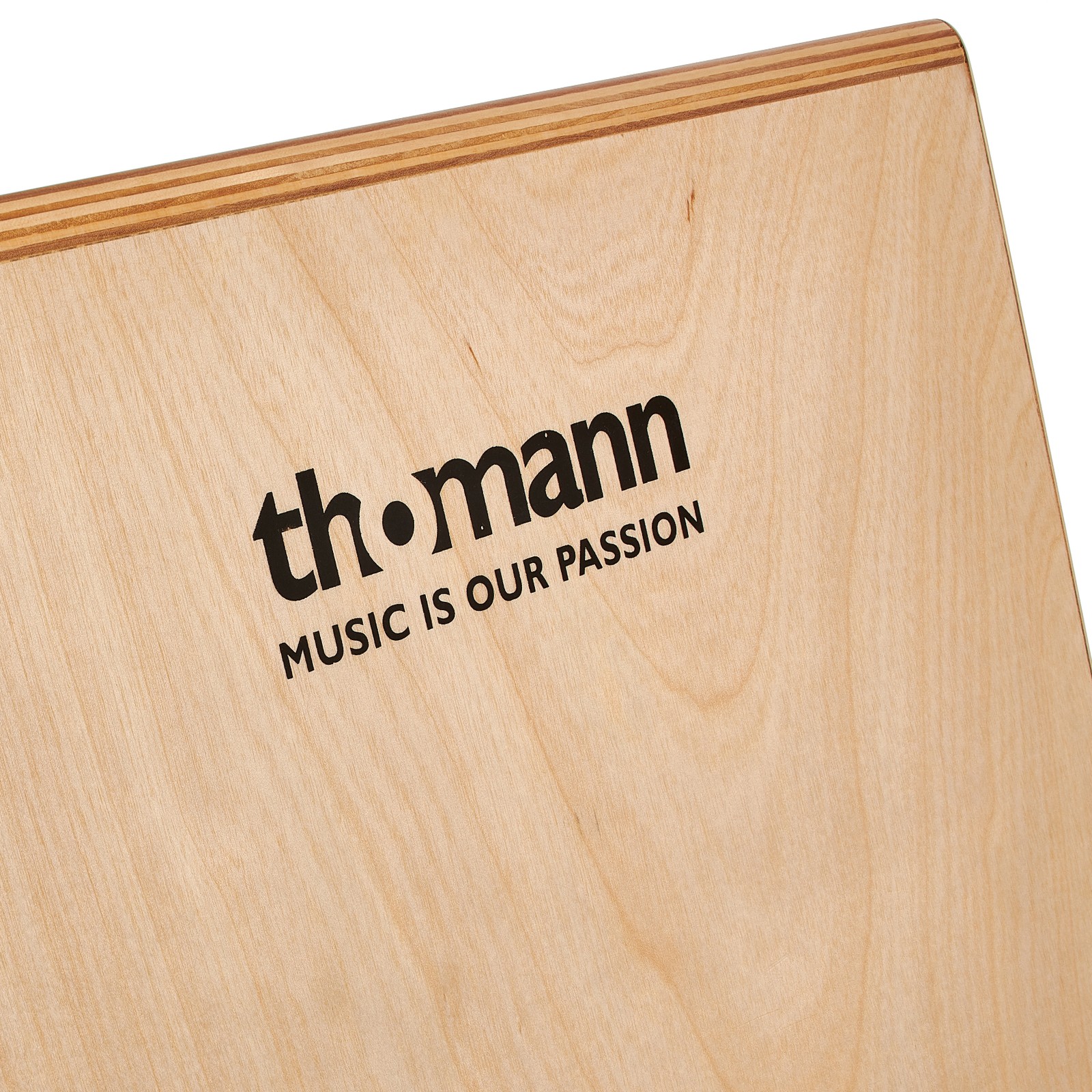 Herstellerlogo auf dem Thomann TCA 414 Olive Cajon