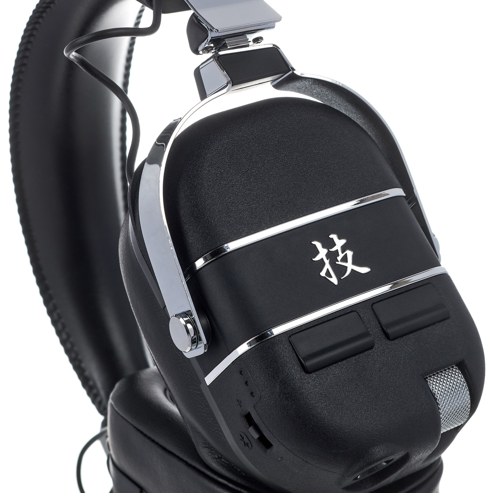 Closeup of the Boss Waza Air Over-Air Headphone Guitar Sound System