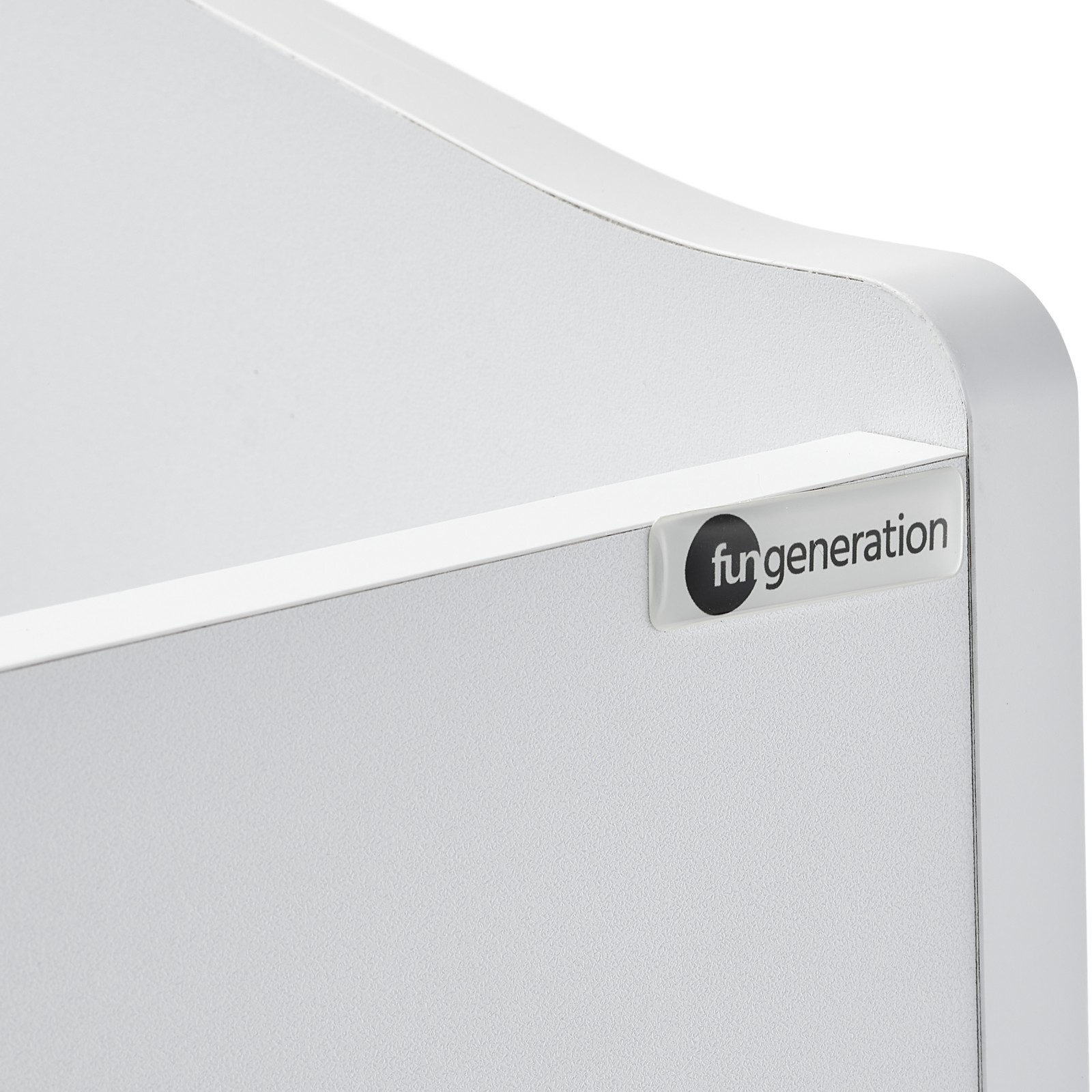 Fun Generation Herstellerlogo auf dem Vinyl Rack Three Top White