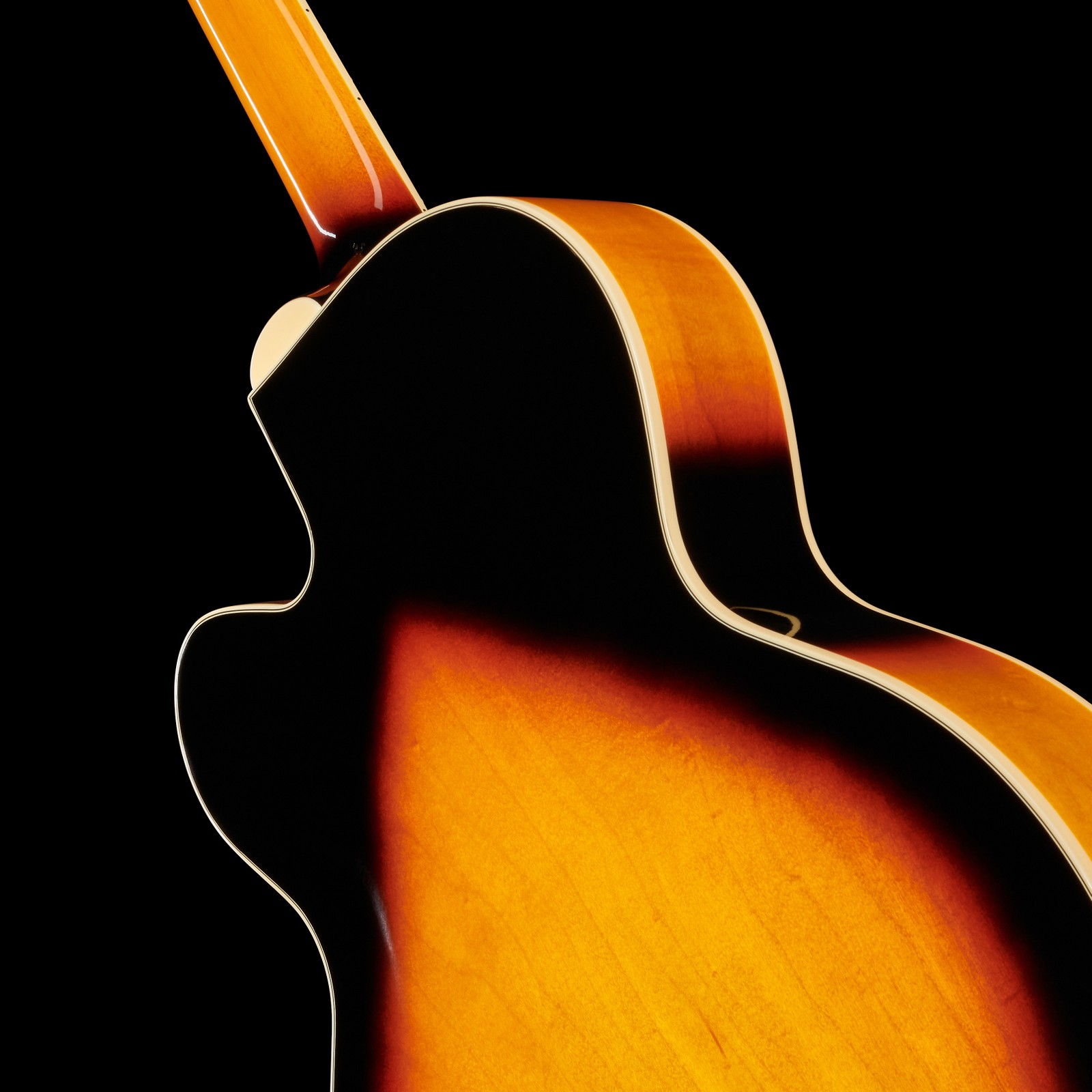 Cutaway und geleimter Hals der Gretsch G2420 ABB Streamliner