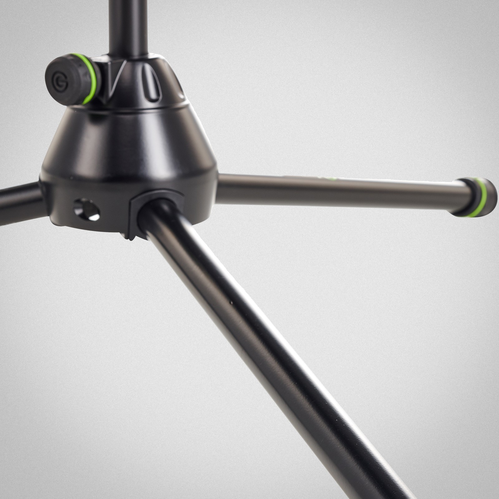 Dreibeinfuß des Gravity MS 4322 HDB Microphone Stand