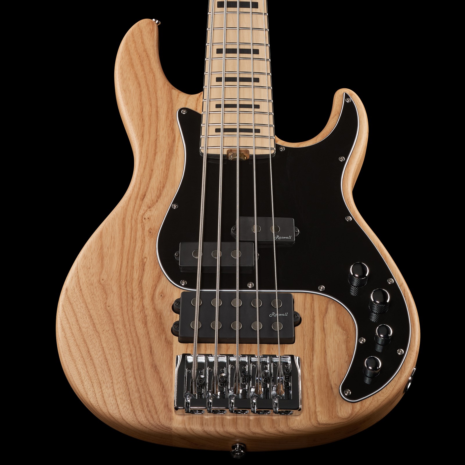 Humbucker und Splitcoil Pickup auf dem Harley Benton Enhanced MP-5MN Natural 5-Saiter E-Bass