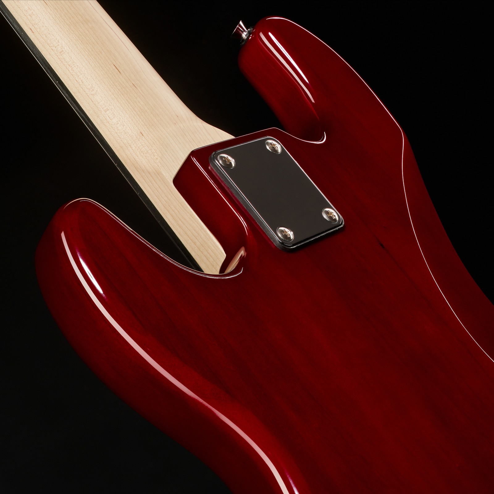 Halsübergang des Harley Benton PJ-5 HTR Deluxe Serie 5-Saiter E-Bass