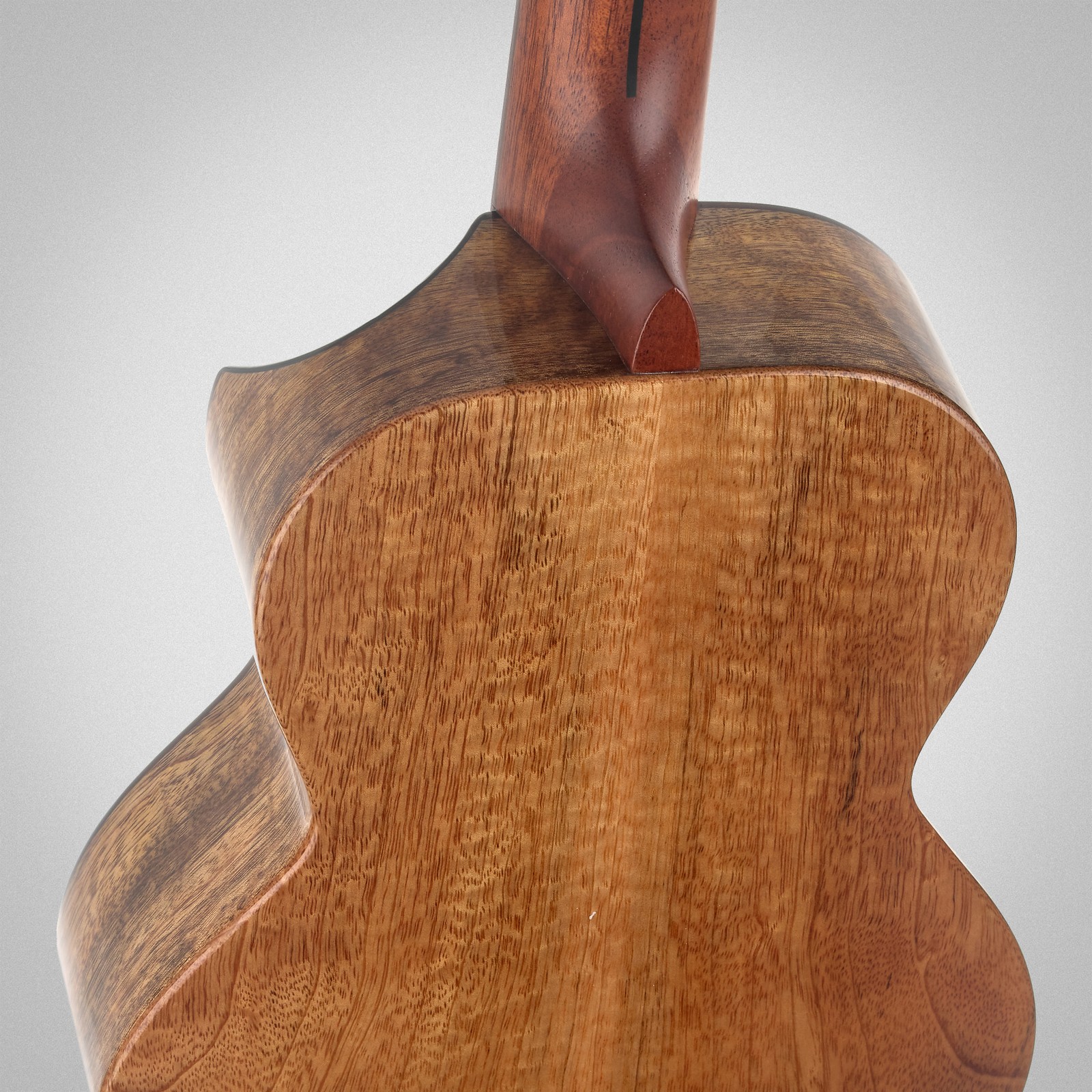 Flight Fireball Tenor EQ-A, Rückseite der Tenor-Ukulele mit Tonabnehmer