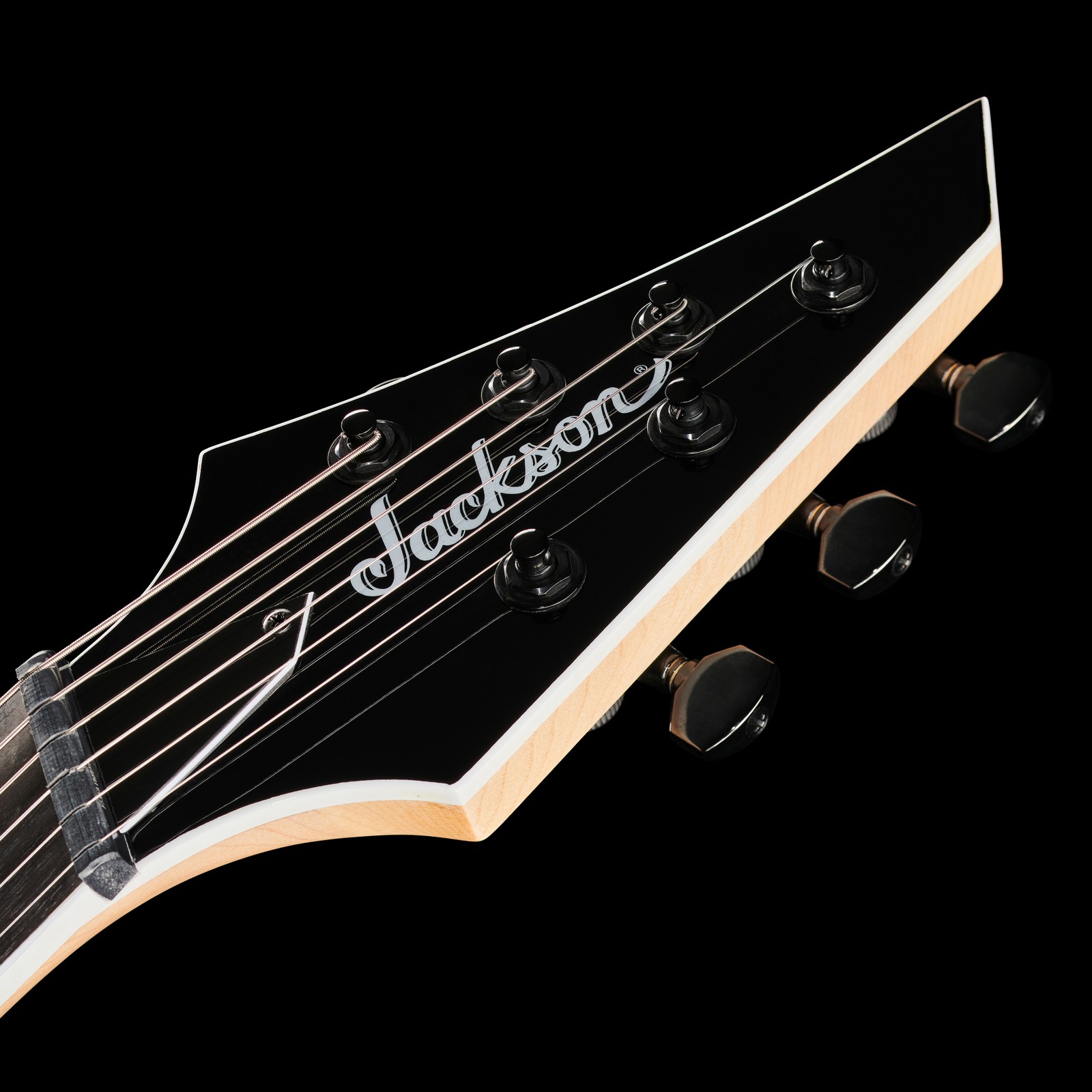 Kopfplatte der schwarzen Jackson ProPlus Series DK MS HT6 BK E-Gitarre