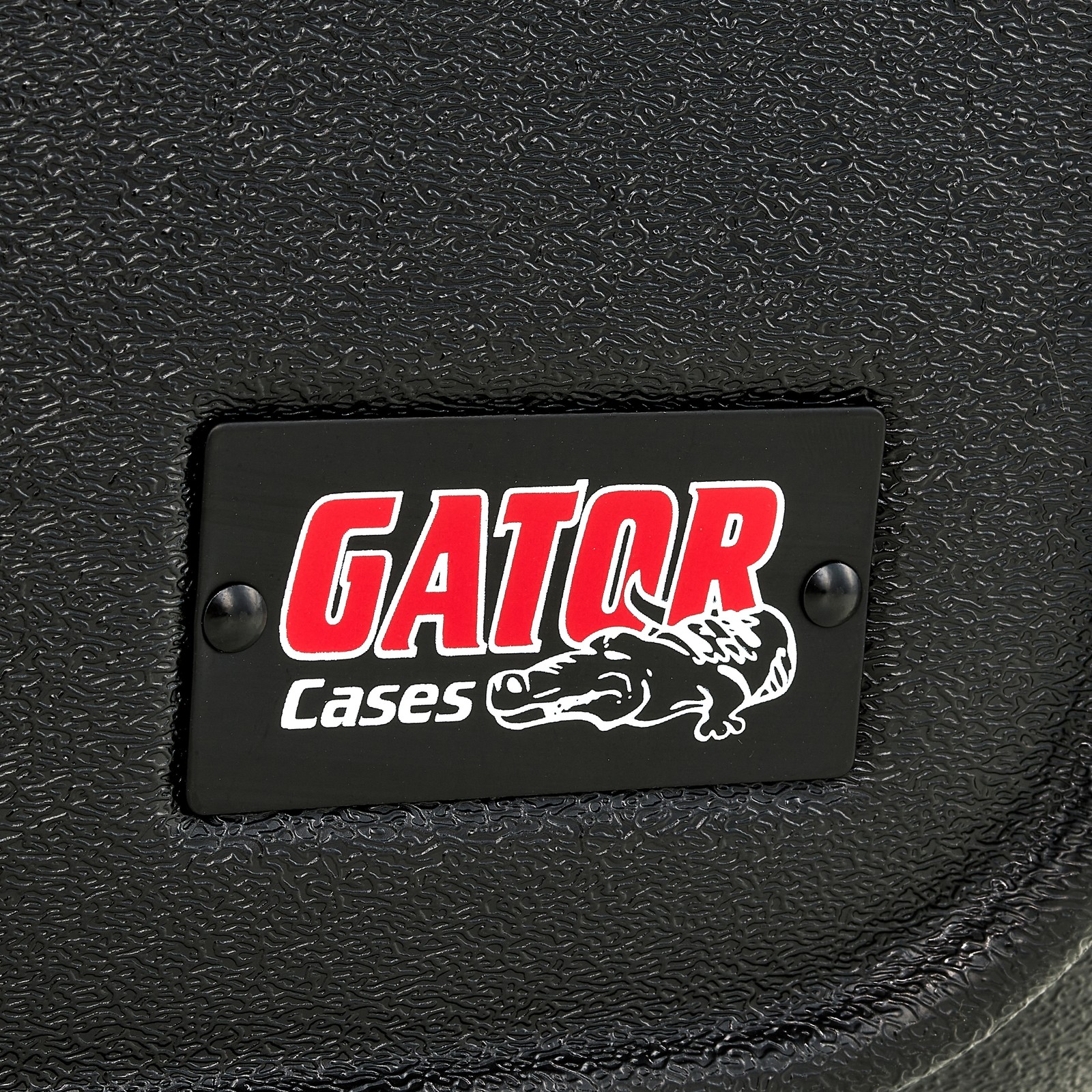 Gator Logo auf dem ABS Deluxe Tenorsax Koffer