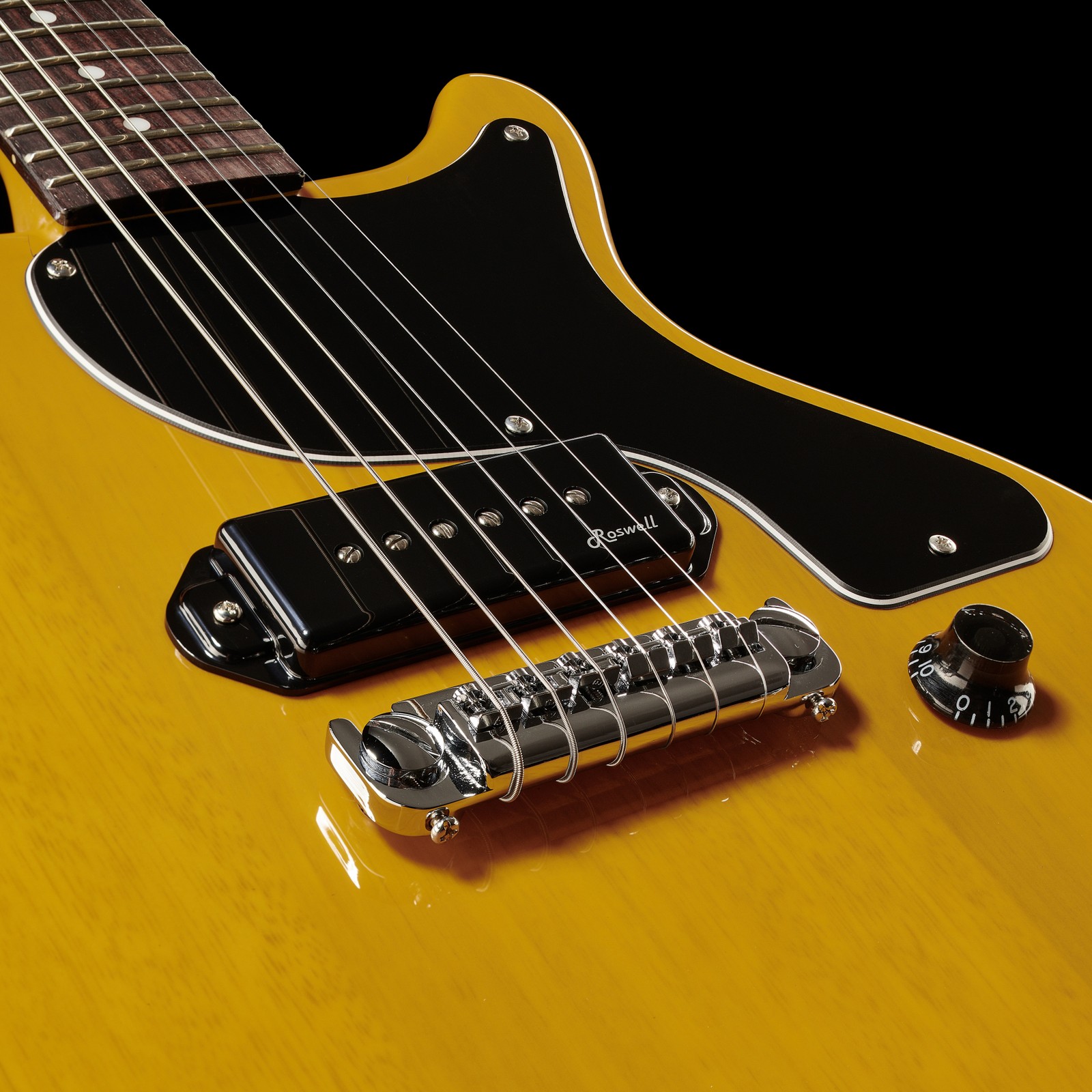Gelber Korpus mit Stacked P90 Pickup