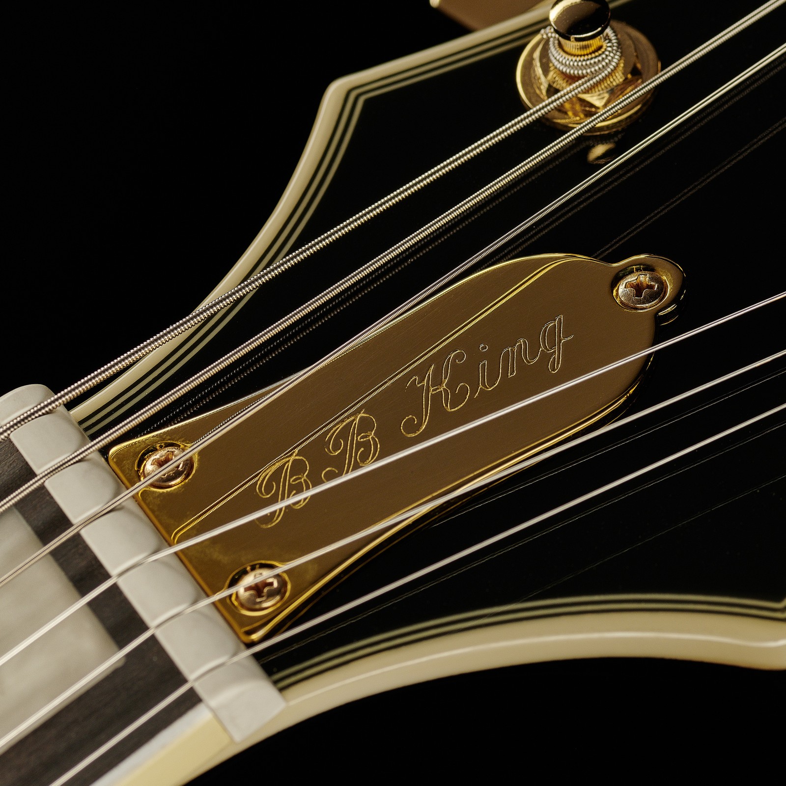B.B. King Gravur an der Halsstab Abdeckung