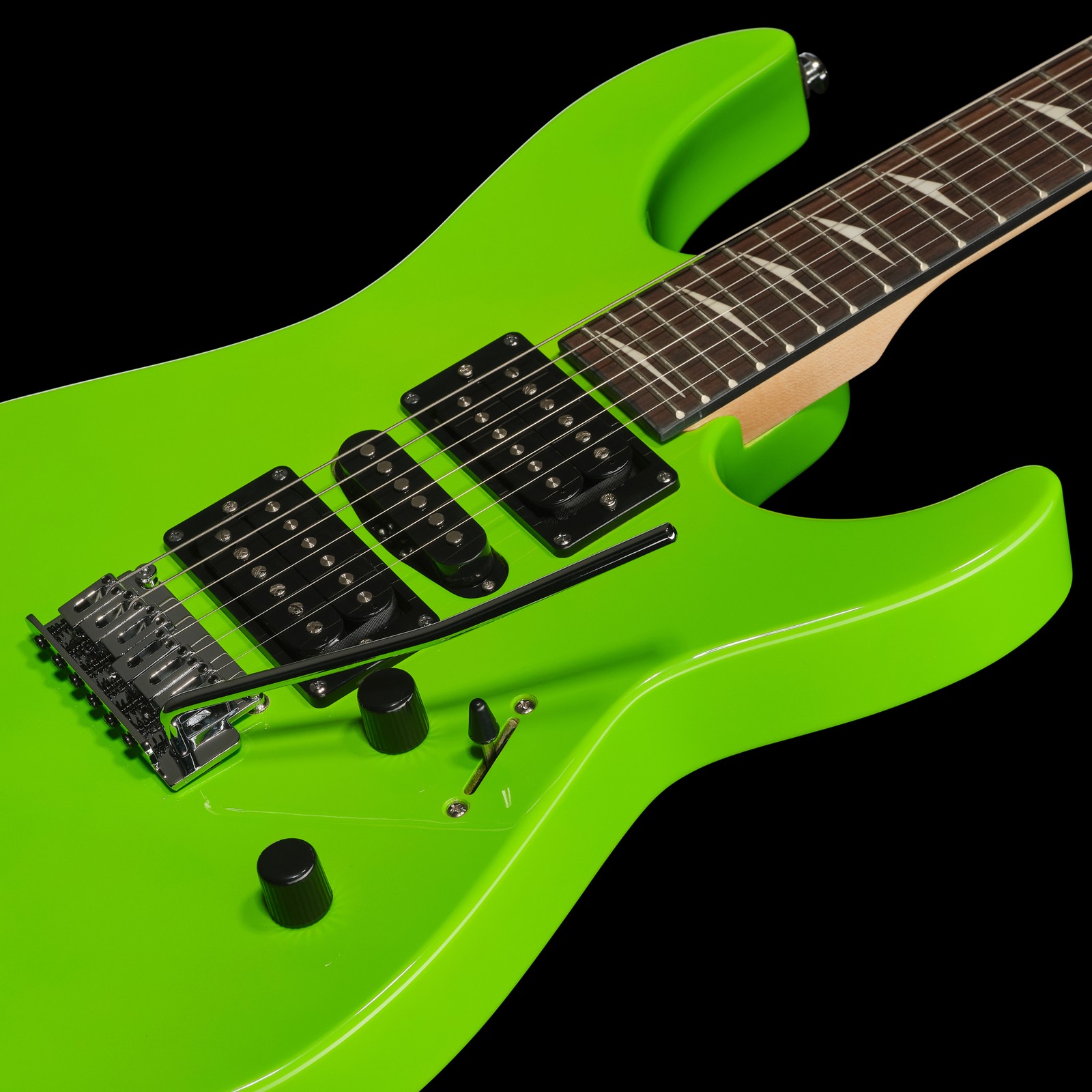 Oberseite der ESP LTD MT-130 Neon Green mit zwei Humbuckern und Single Coil Tonabnehmer