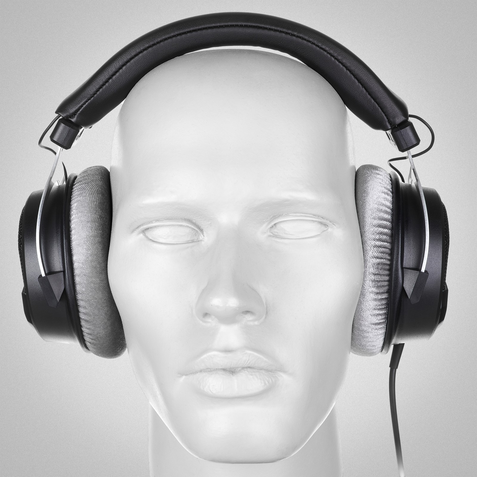 Superlux HD-330 Pro 32 Ohm, Studio Kopfhörer von vorne