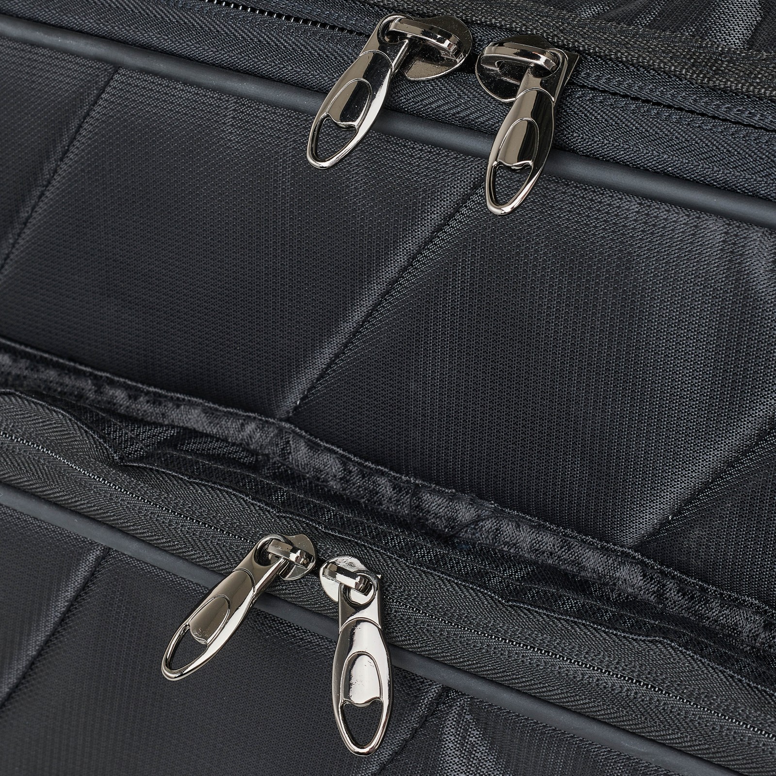 Reißverschlüsse des Thomann Voyager Keyboard 3 Gigbags