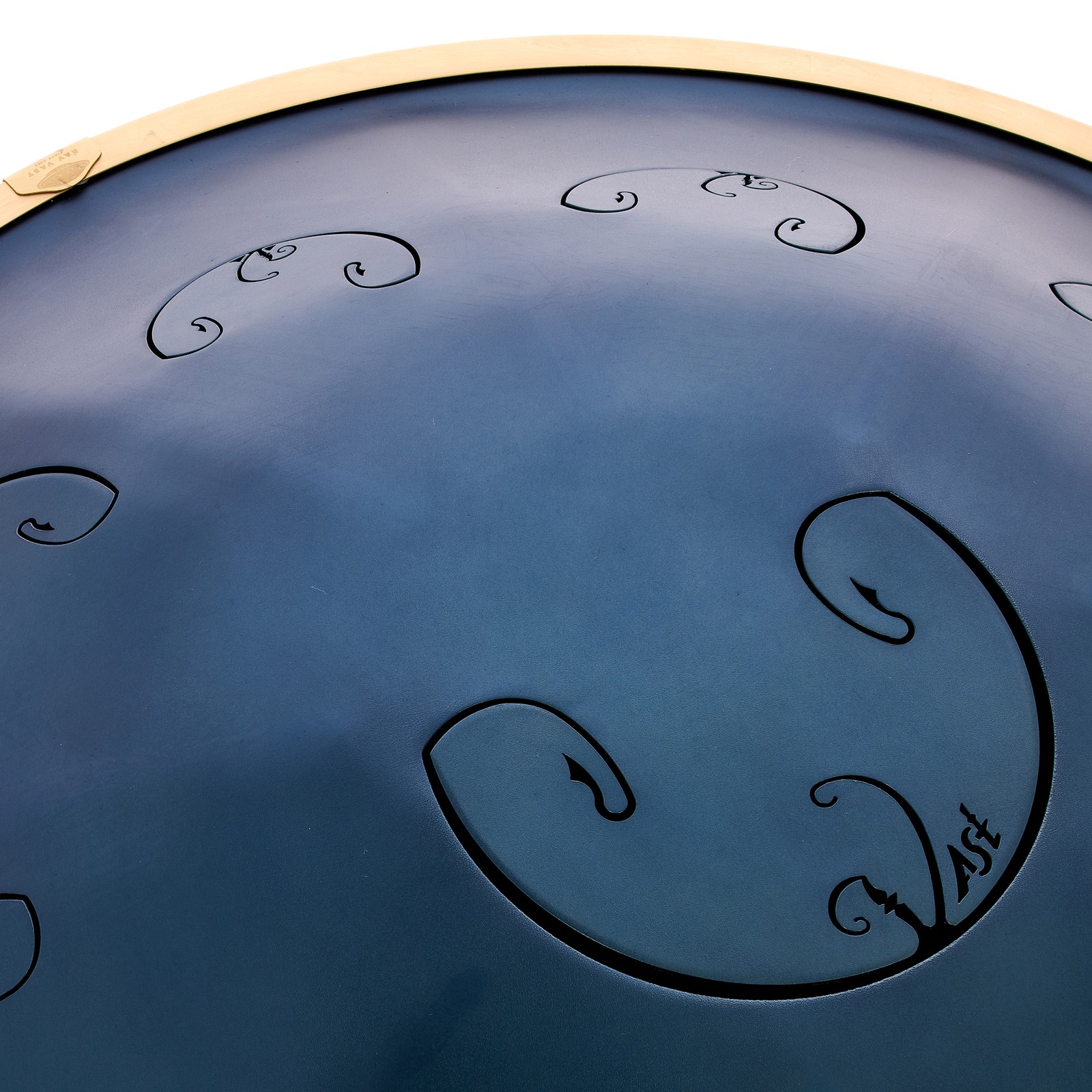 Detailansicht der RAV Labs Vast G Pygmy Zungentrommel in Handpan-Optik