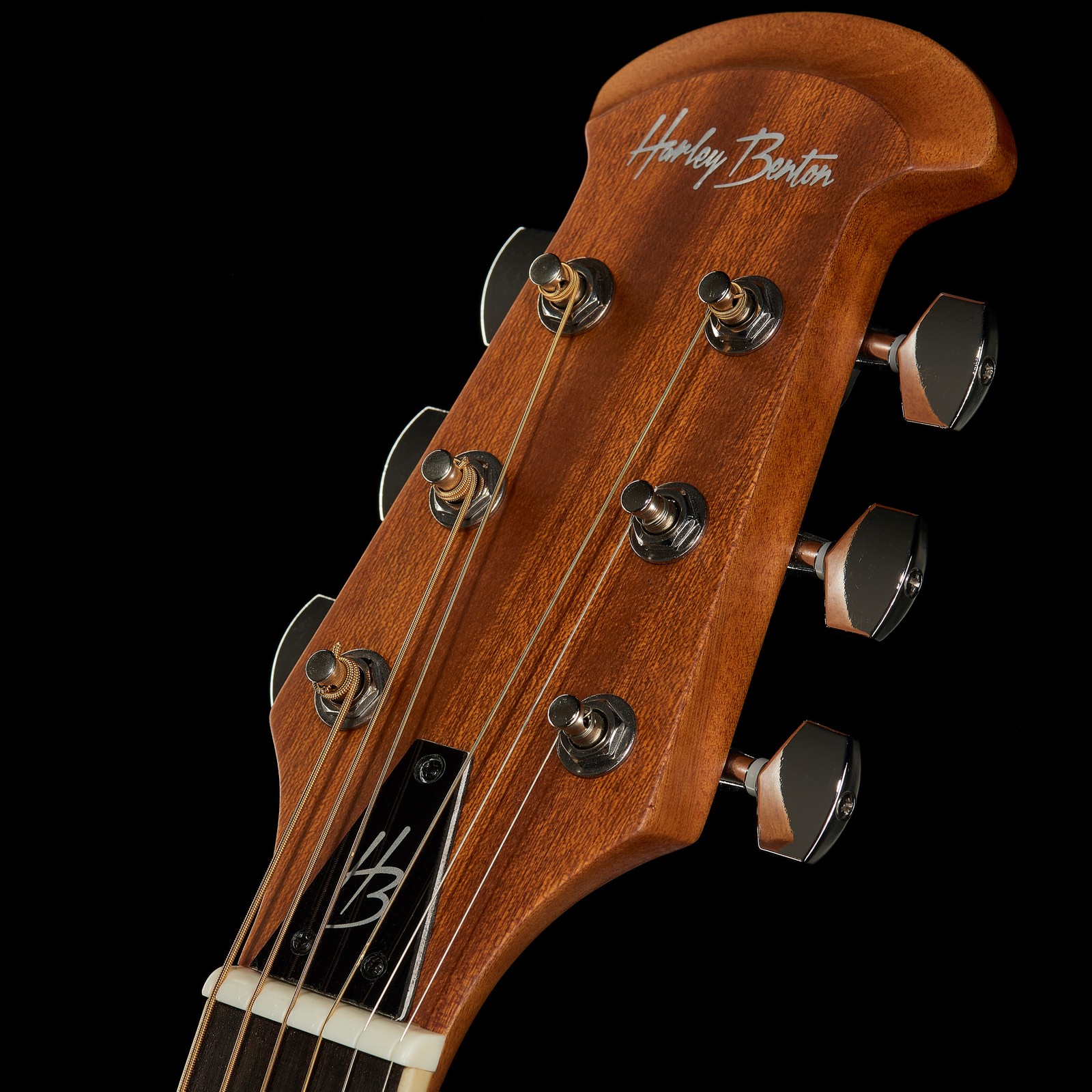 Headstock of the Harley Benton HBO-600BK Steel-String Guitar with Pickup