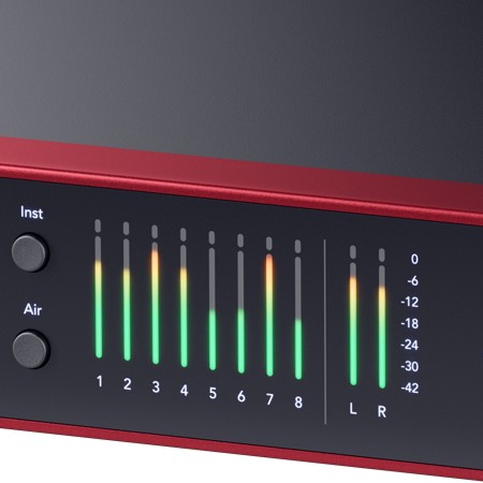 EQ Display auf der Vorderseite des Focusrite Scarlett 18i20 4th Gen