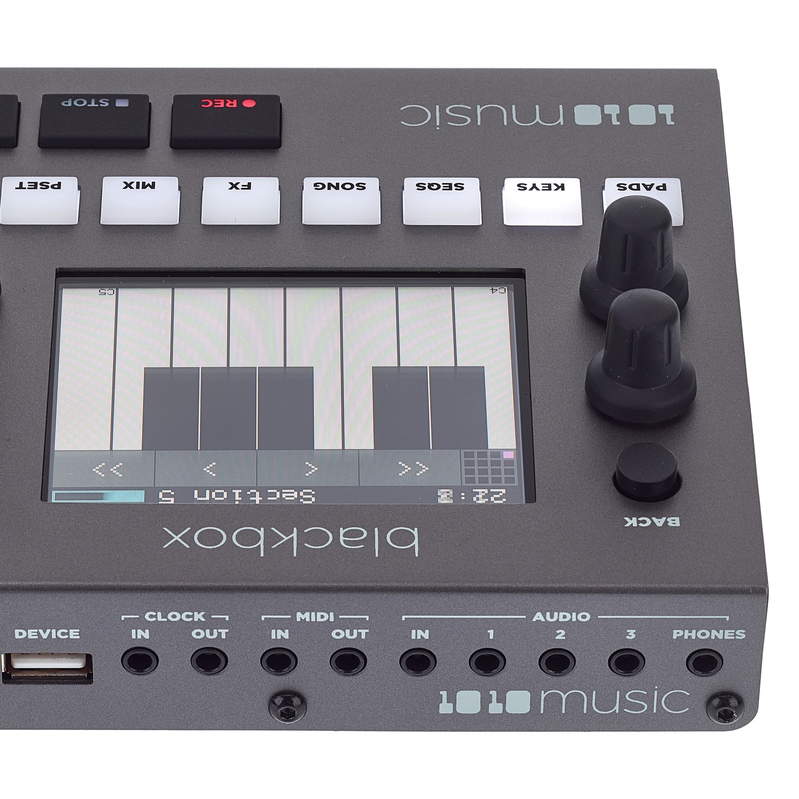 1010music blackbox, screen and sockets