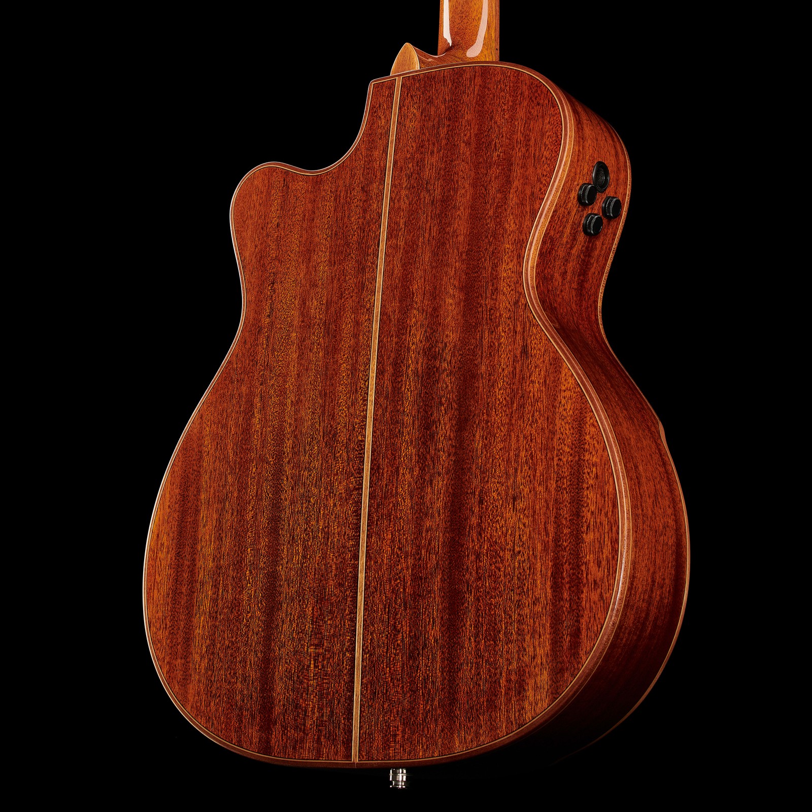 Rückseite der Harley Benton CLC-650SM-CE, Akustikgitarre aus Massivholz