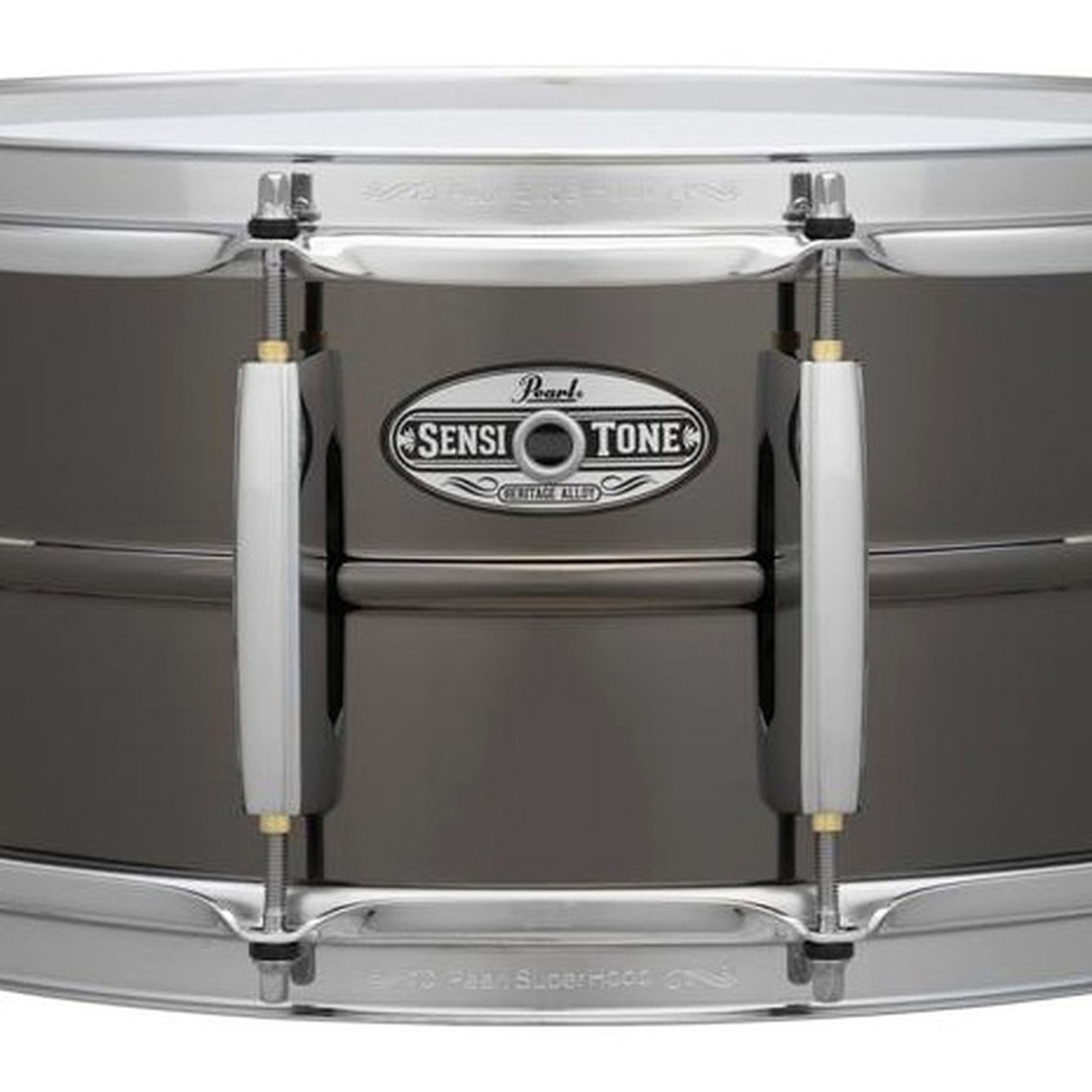 Pearl badge on the 14"x6,5" Sensitone Brass Snare Drum