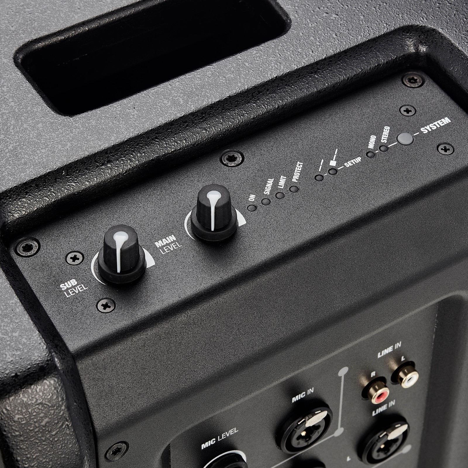 Anschlüsse und Regler auf der Rückseite vom Subwoofer des LD Systems Maui 11 G2
