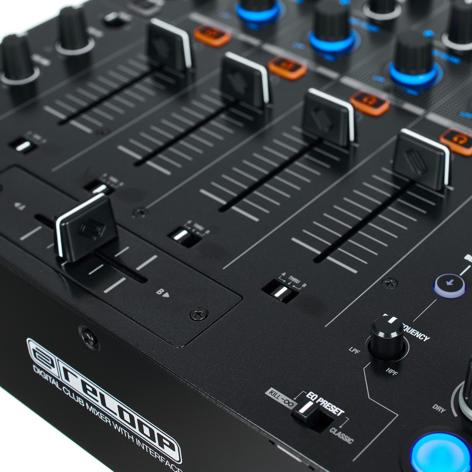 Fader des Reloop RMX-95 DJ-Mixers