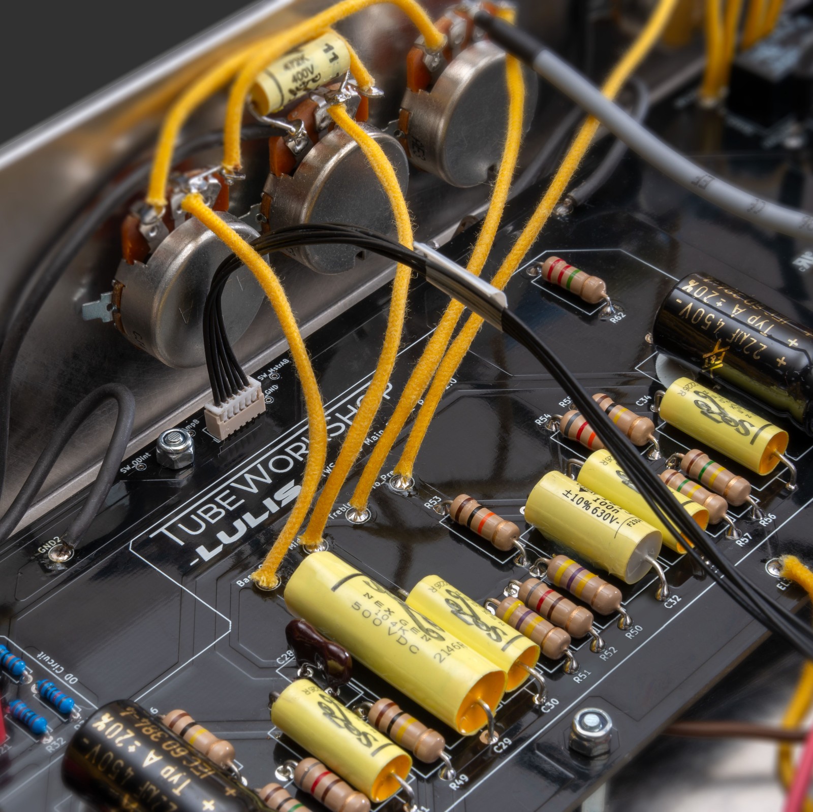 Vue intérieure de la tête d'ampli tout lampes TWS Lulis Signature pour guitare électrique