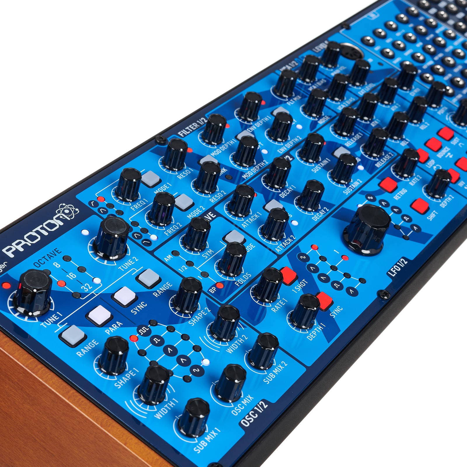 Bedienelemente des Behringer Proton Synthesizers