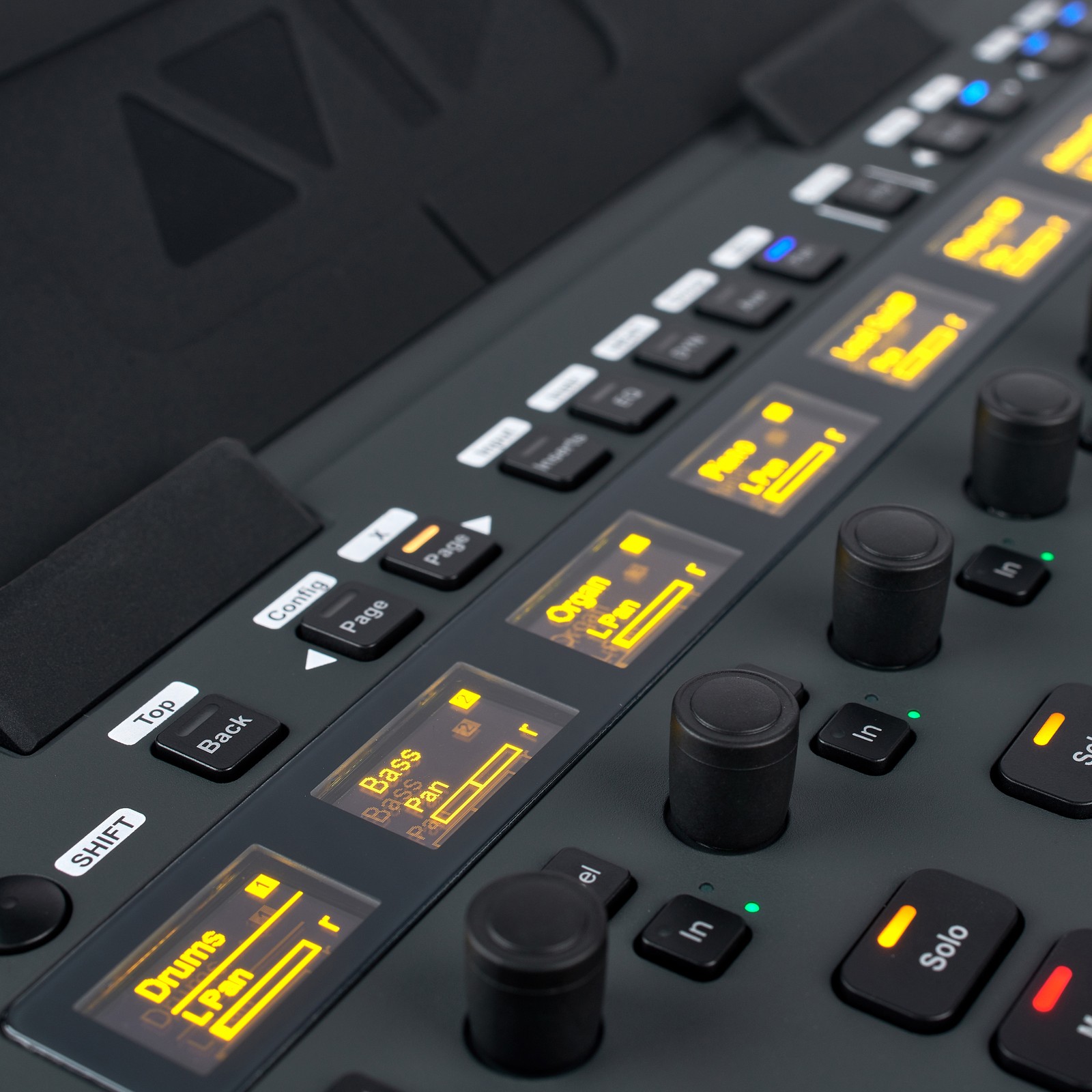 Bedienfeld Avid S1 DAW-Controller für Tablet in Verbindung mit frei erhältlicher Avid Control App
