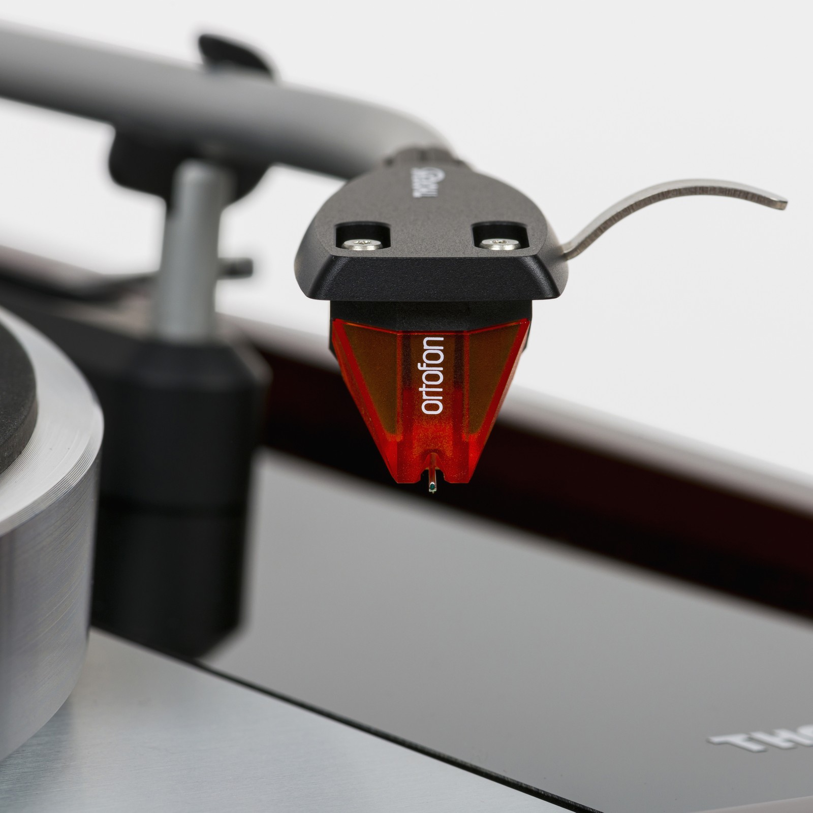 Ortofon Tonabnehmer des Thorens TD 1500 walnut HG Plattenspielers