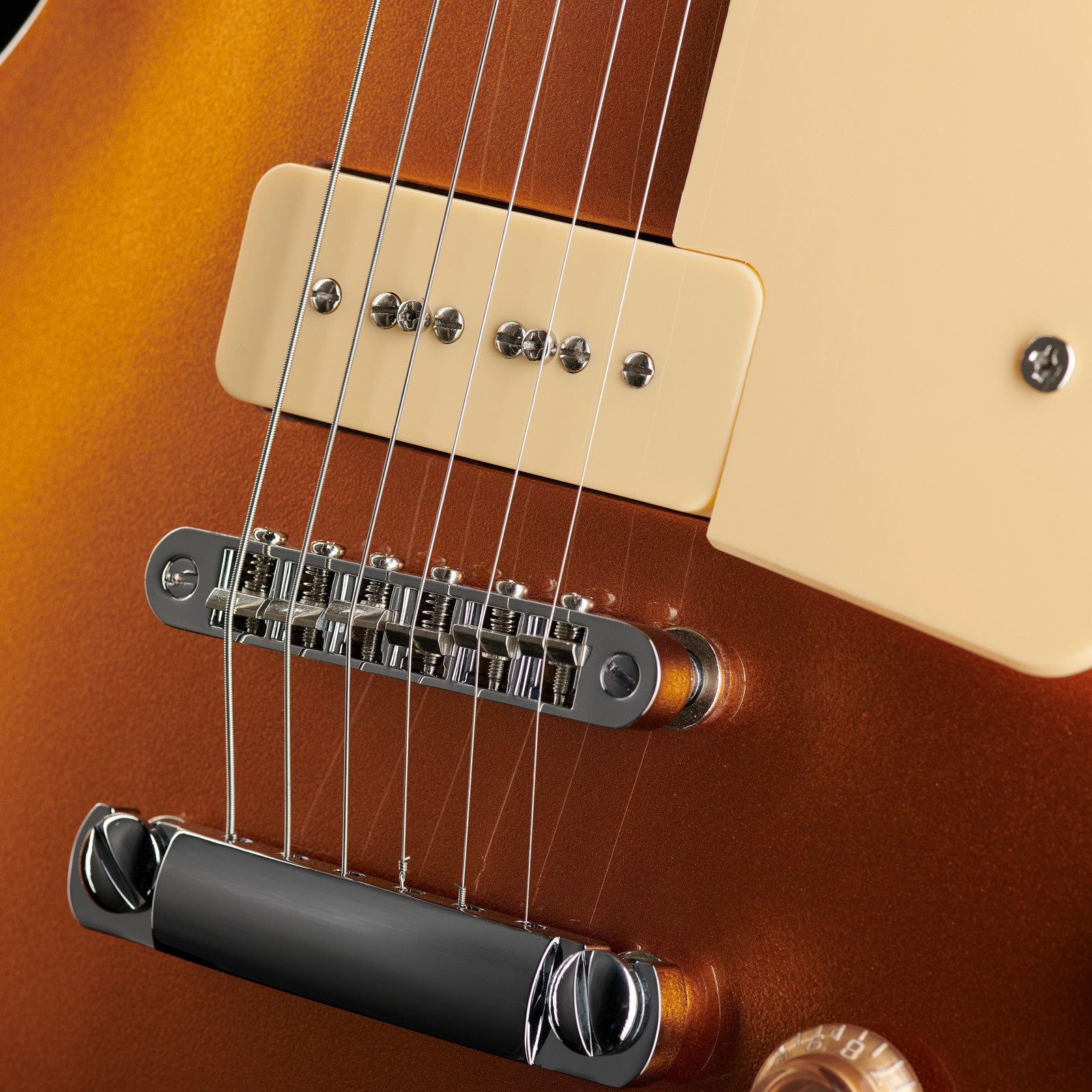 Harley Benton SC-450 P90 Gold, detailed view of bridge and P90 pickup