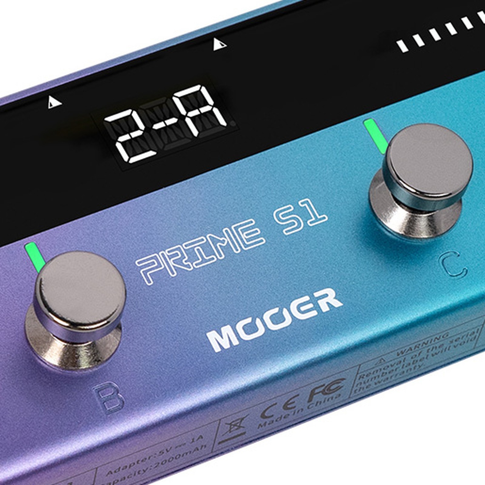 Mooer Prime S1 Multi Effects Pedal LCD and footswitches