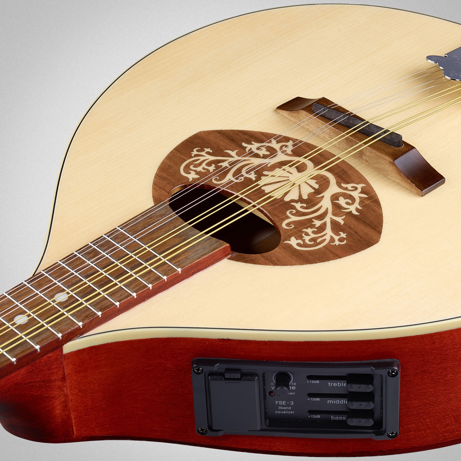 Thomann Portuguese Mandolin 1-P mit eingebautem Tonabnehmer und aktiver Elektronik