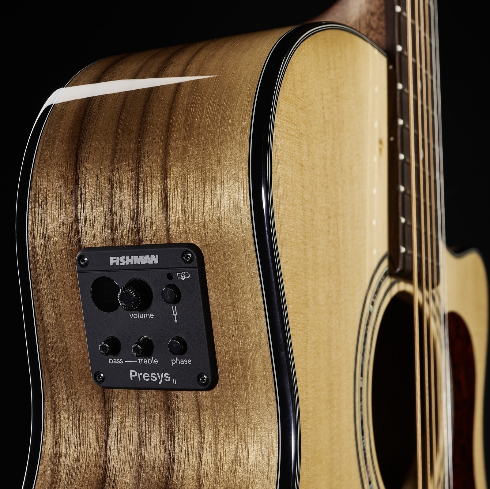 Preamp on the Harley Benton Baritone CLG-414BCE NT Baritone Acoustic Guitar