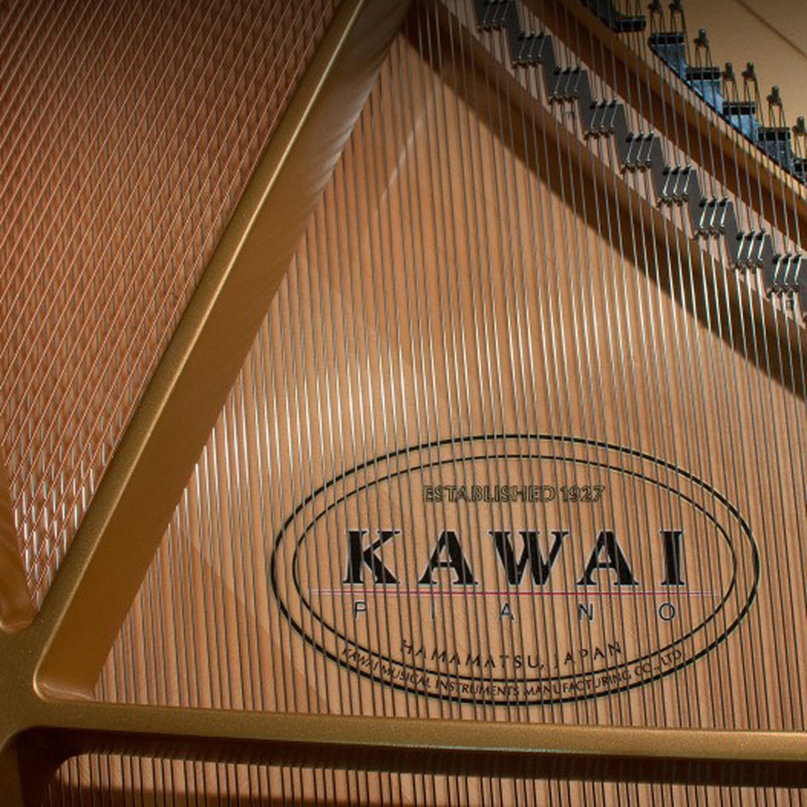 Saiten im Kawai GL 30 E/P Grand Piano