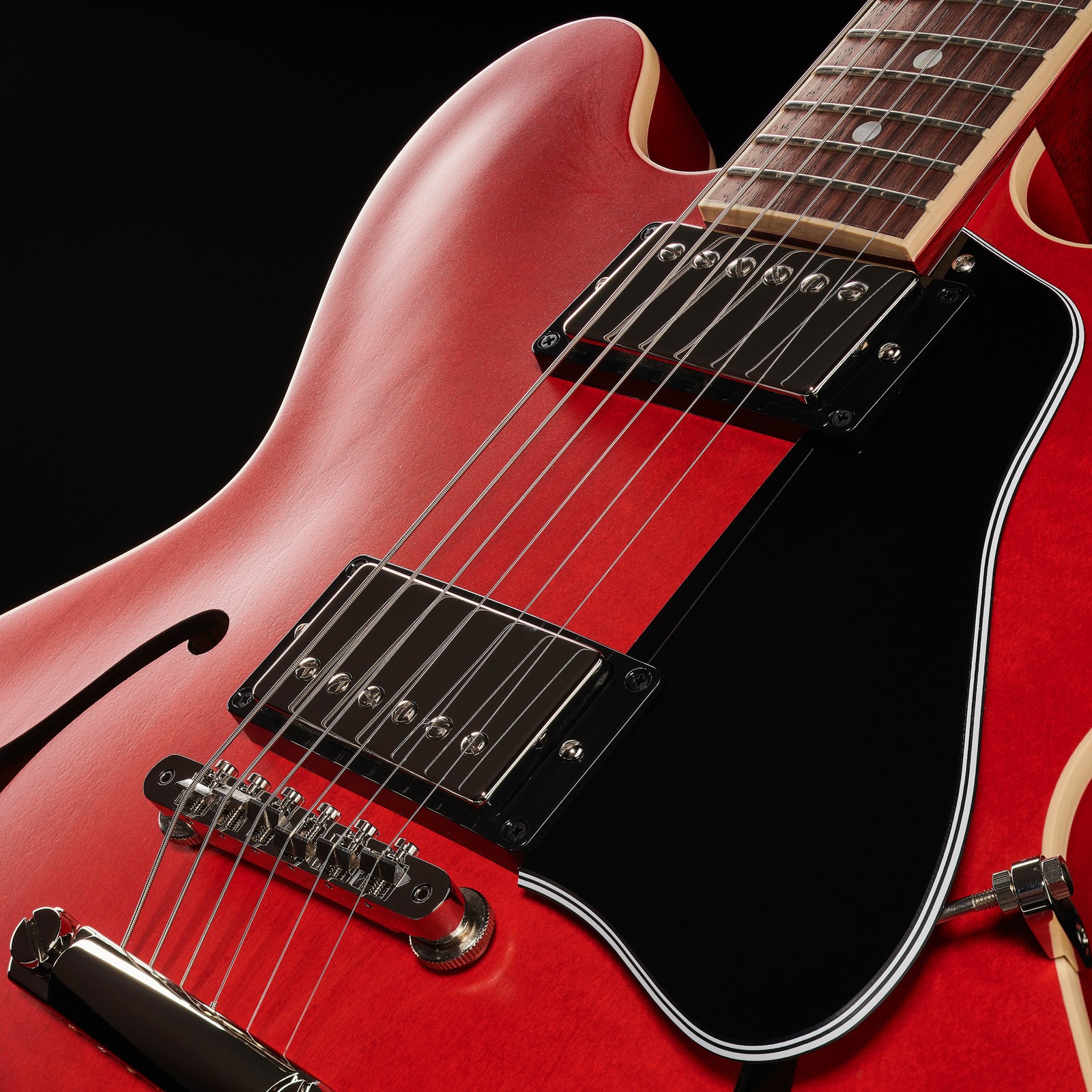 Tonabnehmer der Gibson ES-335 Satin Cherry E-Gitarre