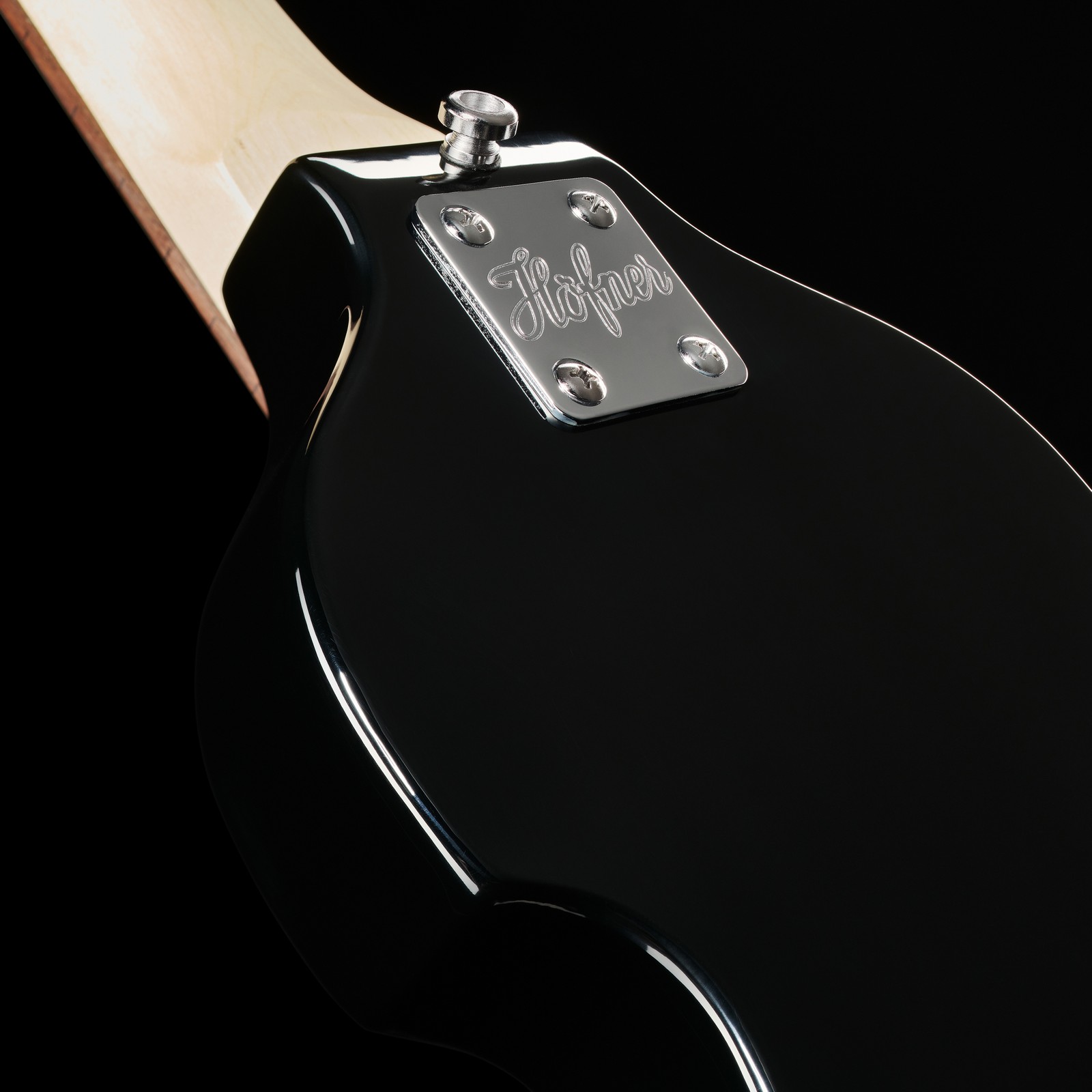 Rückseite mit Halsübergang des Höfner Shorty Violin Bass