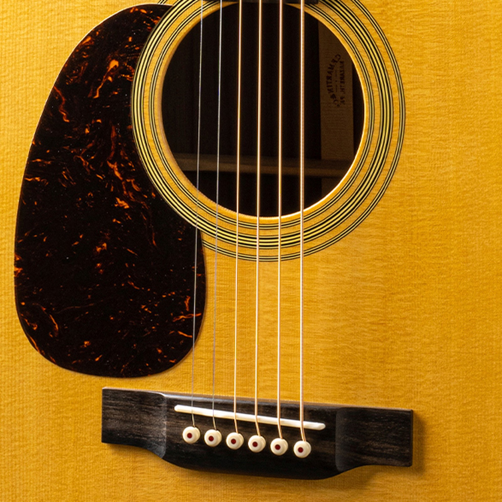 Fichtendecke der Martin Guitars D28 Satin LH Westerngitarre