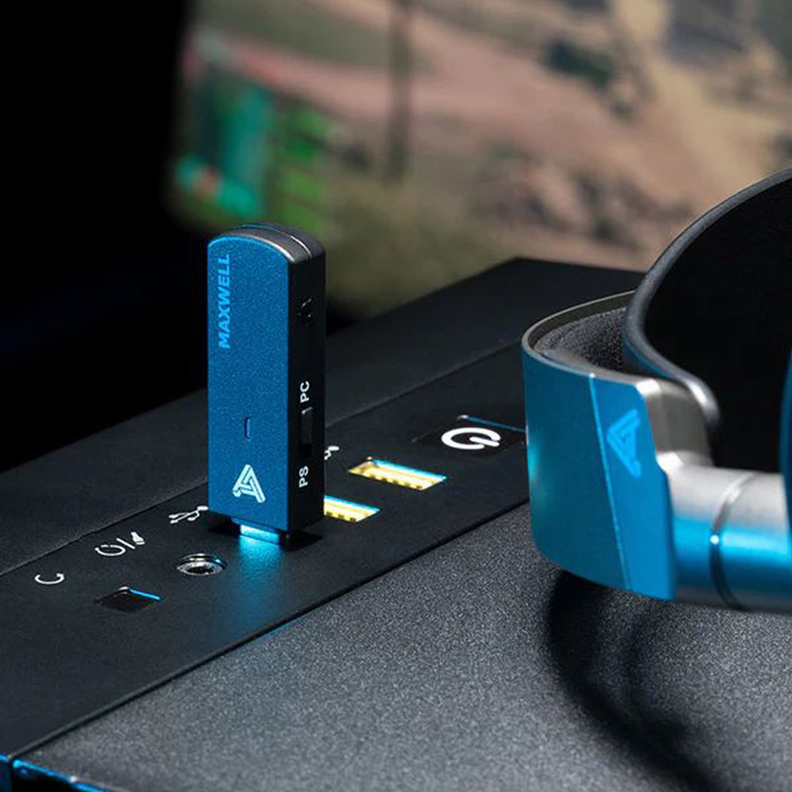 Audeze Maxwell for PlayStation, detail