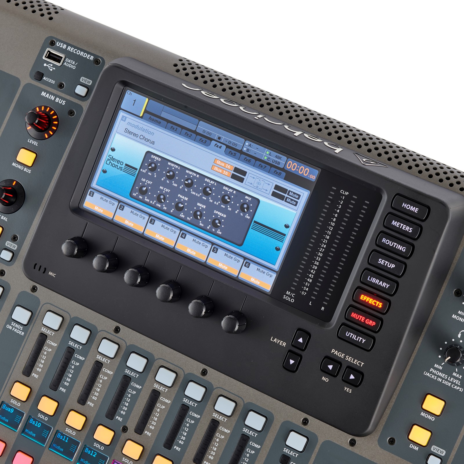 Panneau d’affichage de la console de mixage numérique 16 bus 32 canaux Behringer X32
